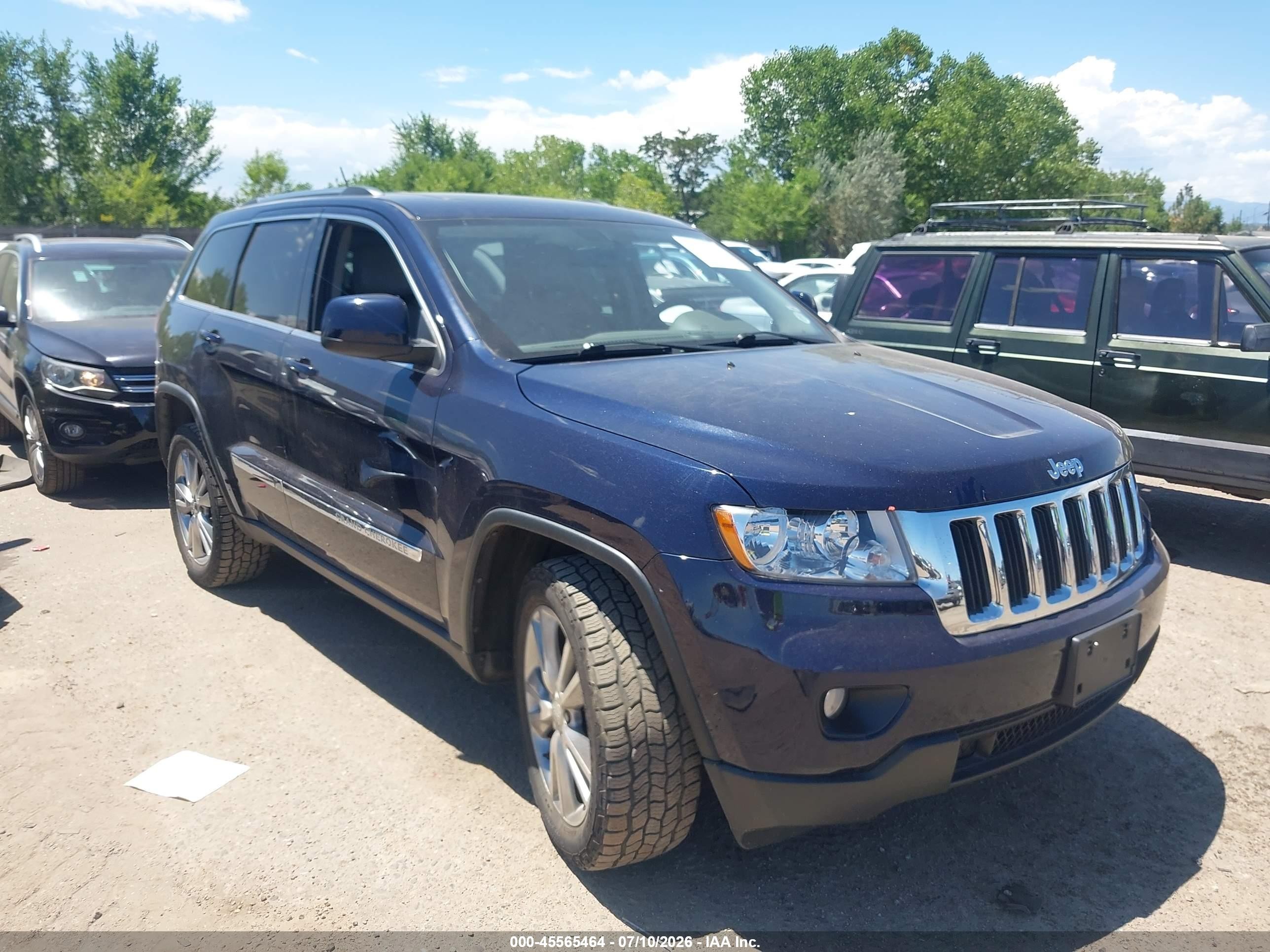 2013 Jeep Grand Cherokee Laredo, VIN 1C4RJFAG1DC502331 — Normal wear