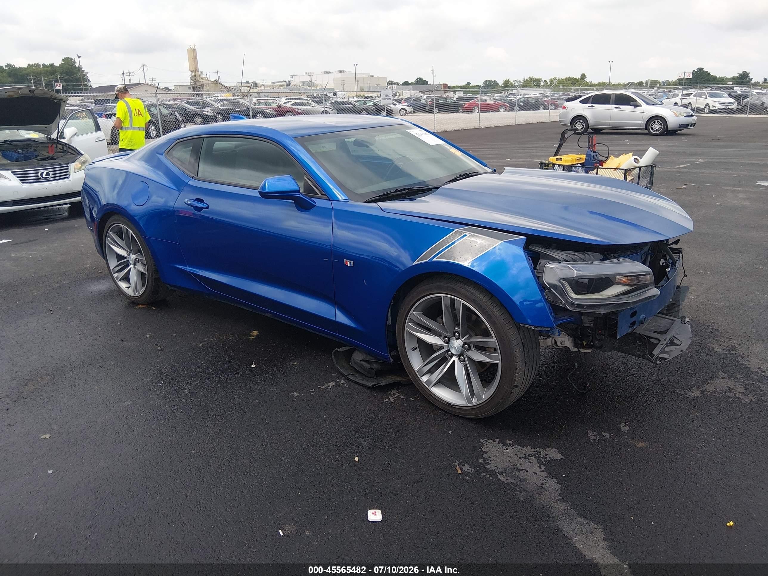 2018 Chevrolet Camaro 1LT, VIN 1G1FB1RS9J0189434 — Перед