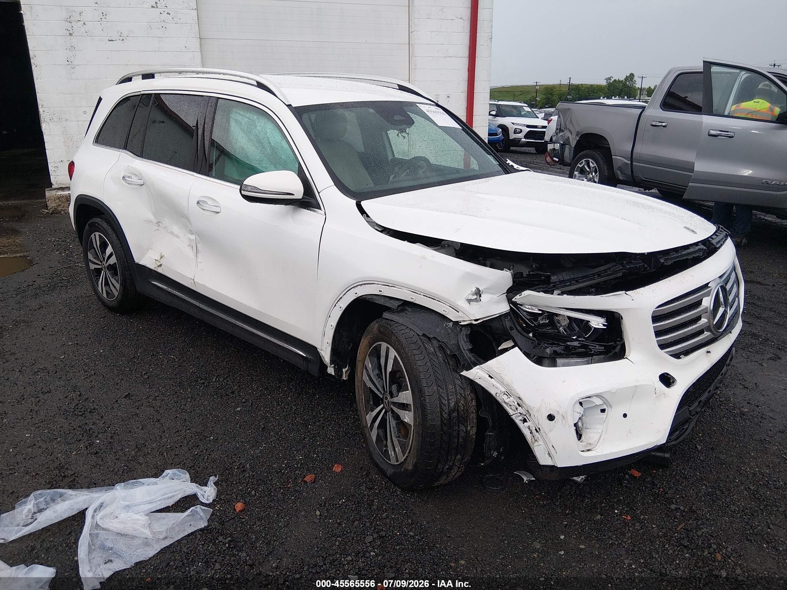 2025 Mercedes-Benz GLB 250, VIN W1N4M4HBXSW394523 — Front end