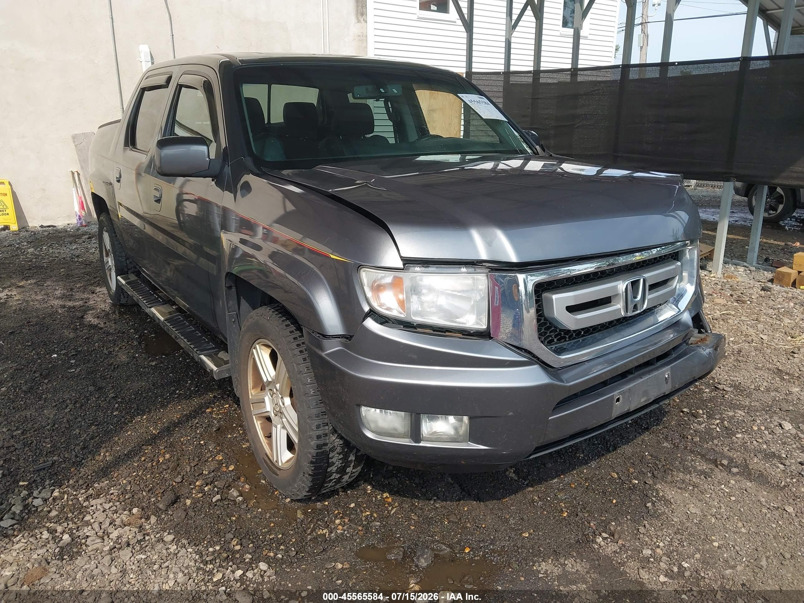 2011 Honda Ridgeline RTL, VIN 5FPYK1F55BB005938 — Front end