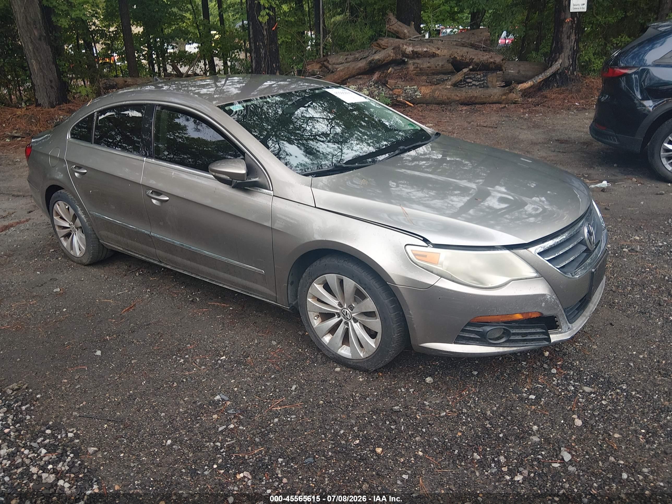 2010 Volkswagen CC Sport, VIN WVWMP7AN7AE555757 — Normal wear