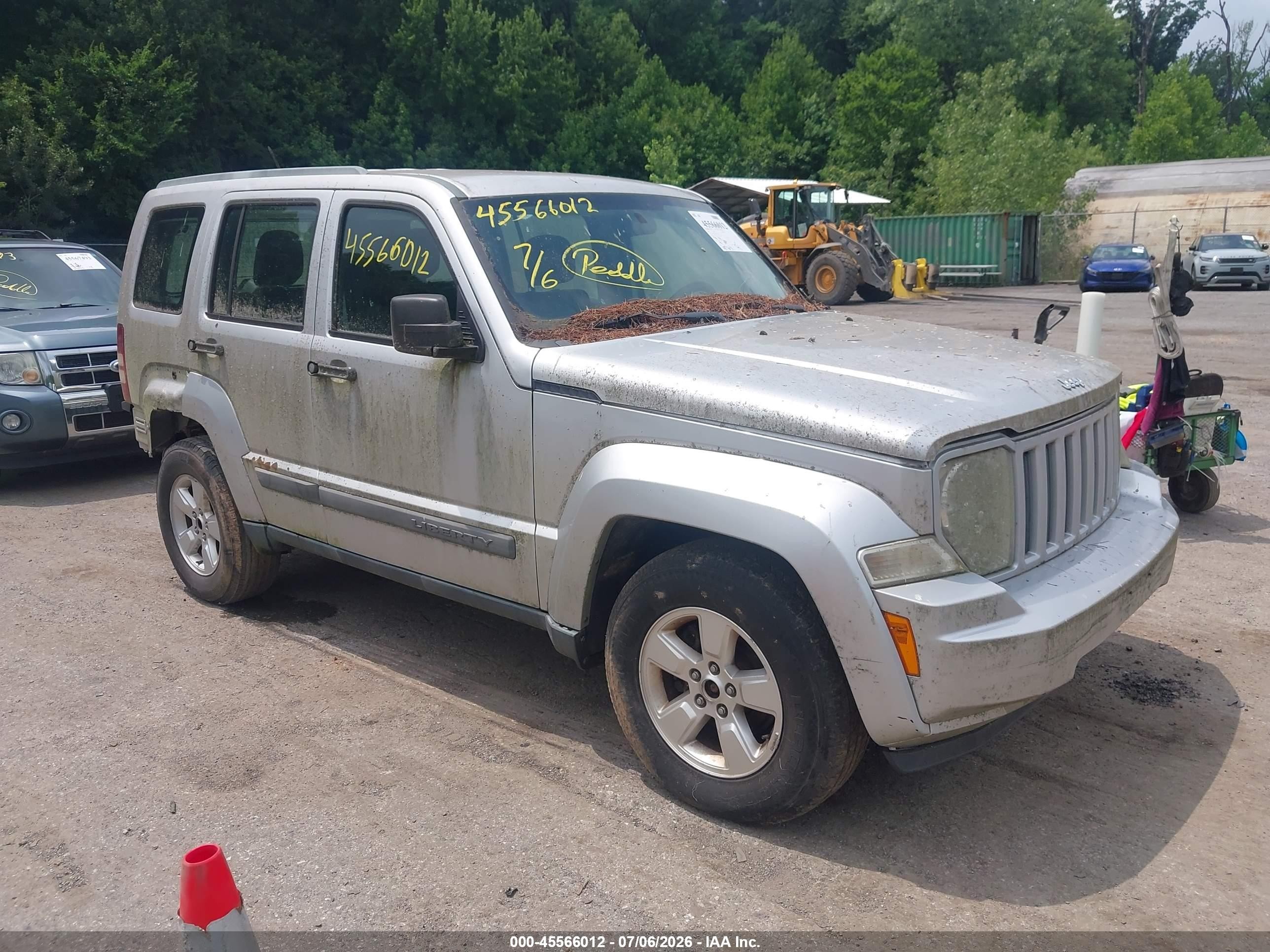 2011 Jeep Liberty Sport, VIN 1J4PN2GK4BW557510 — Normal wear