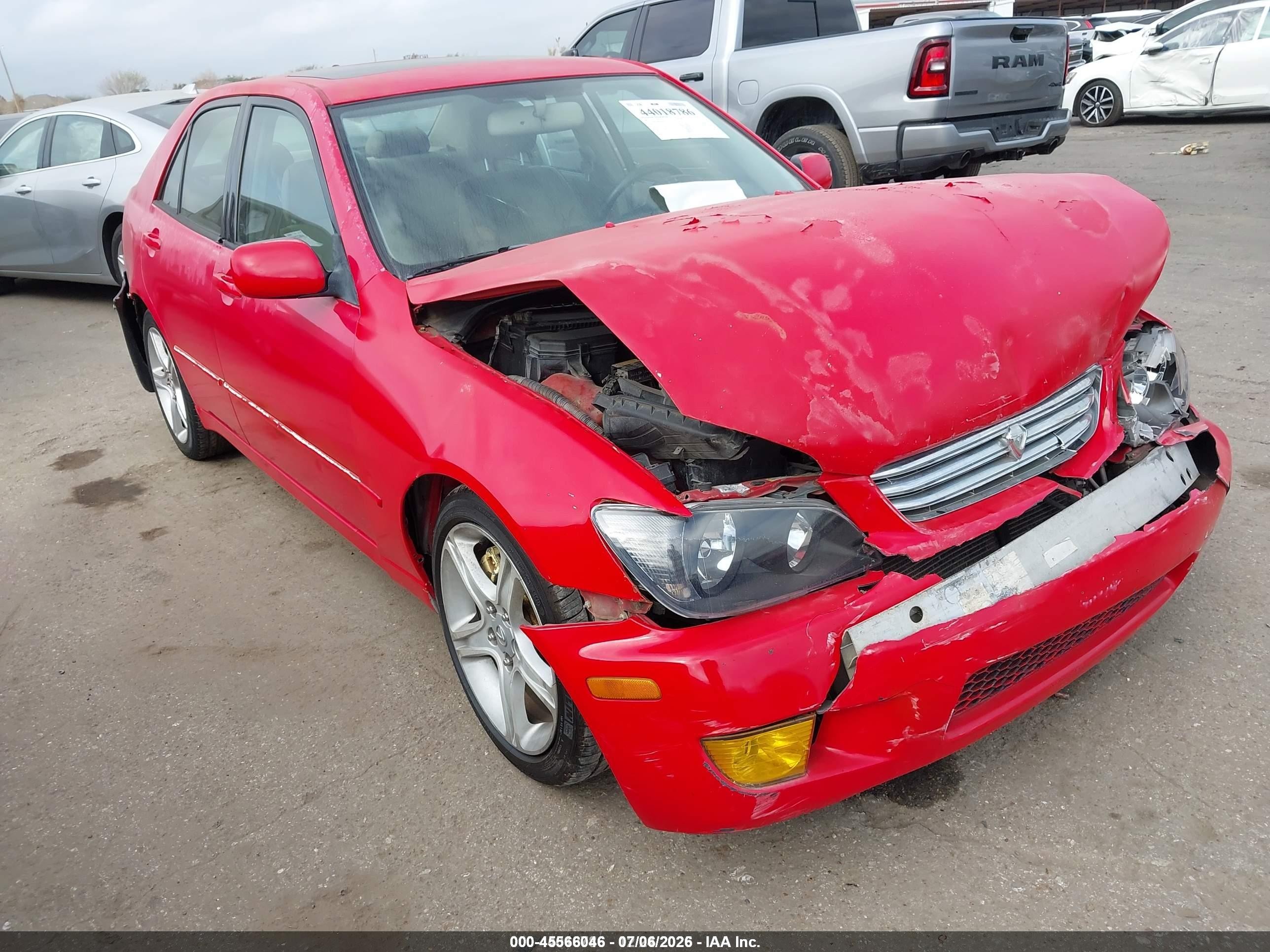 2002 Lexus IS 300/350, VIN JTHBD192820044594 — Front end