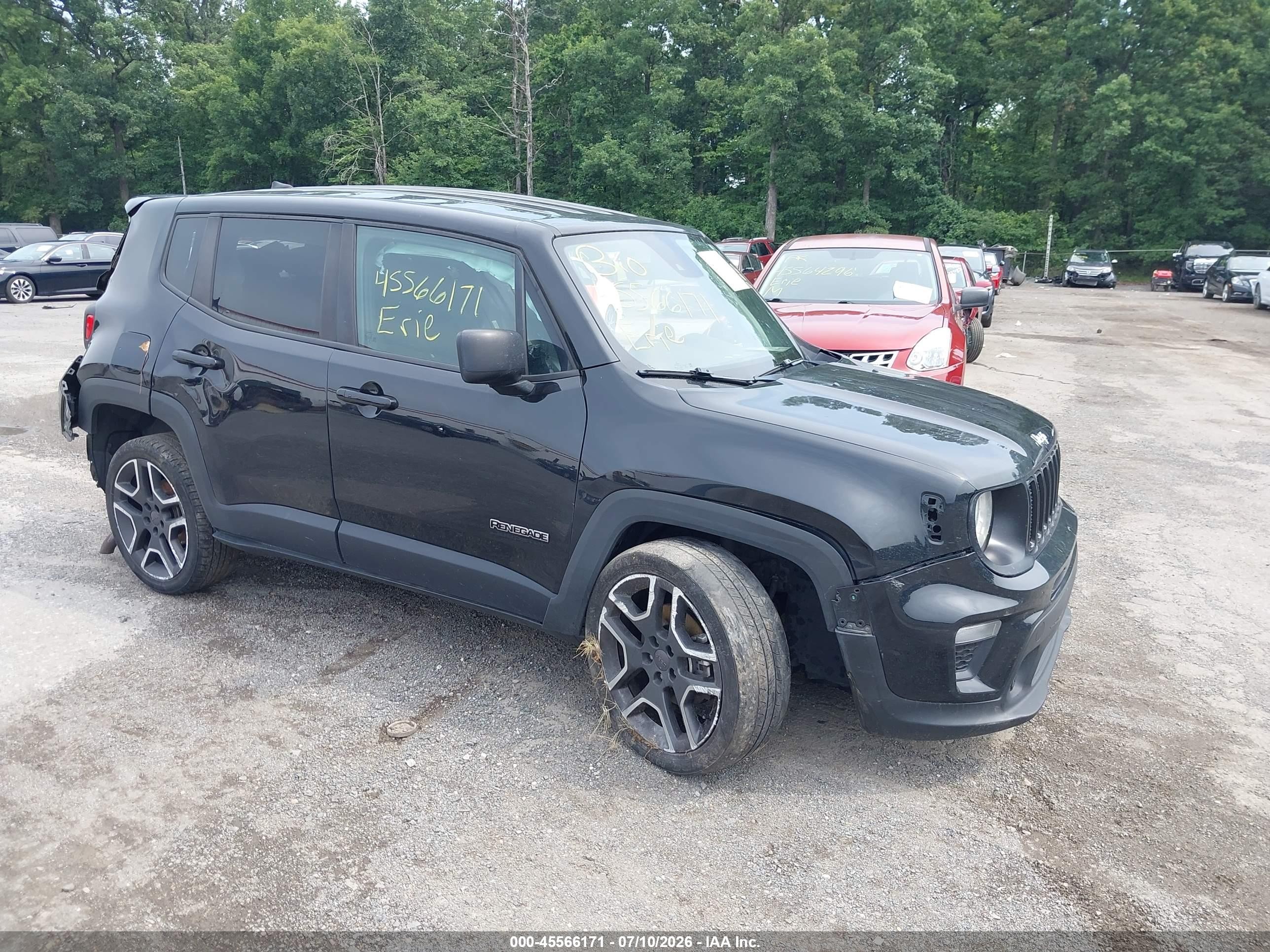 2021 Jeep Renegade Jeepster, VIN ZACNJCAB7MPM81060 — Side