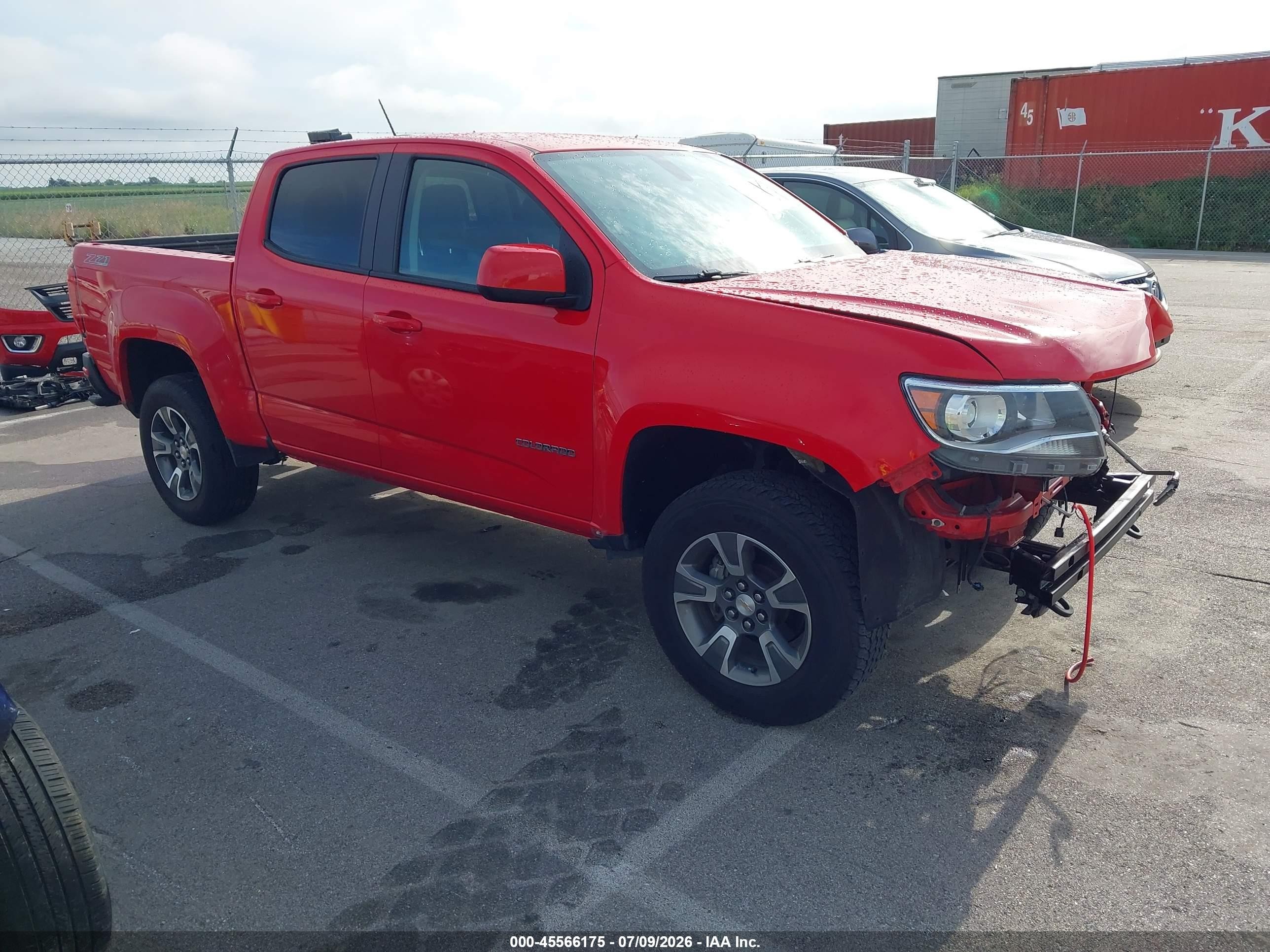 2016 Chevrolet Colorado 4WD Z71, VIN 1GCGTDE30G1218167 — Front end