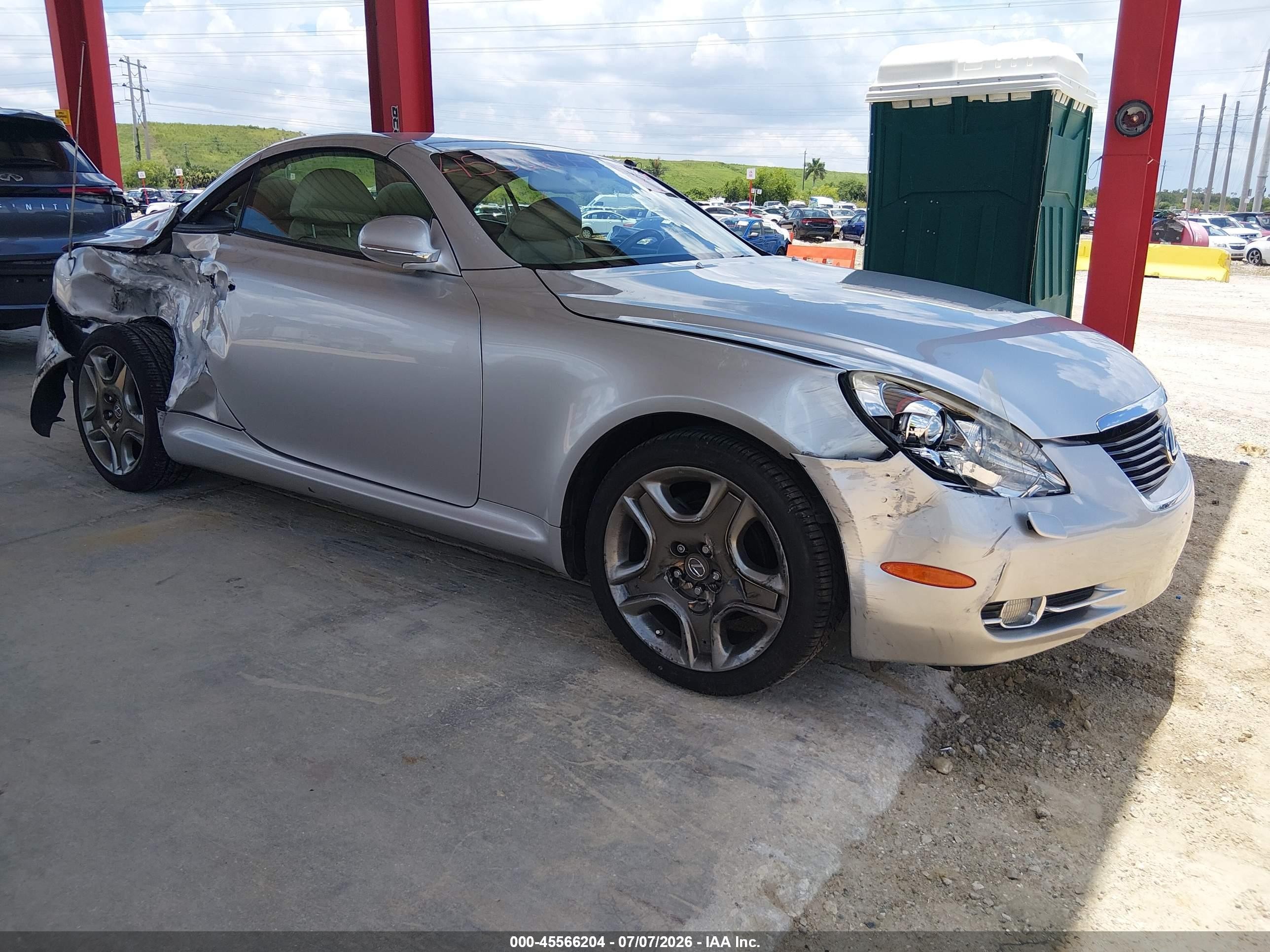 2006 Lexus SC 430, VIN JTHFN48Y269005894 — Side