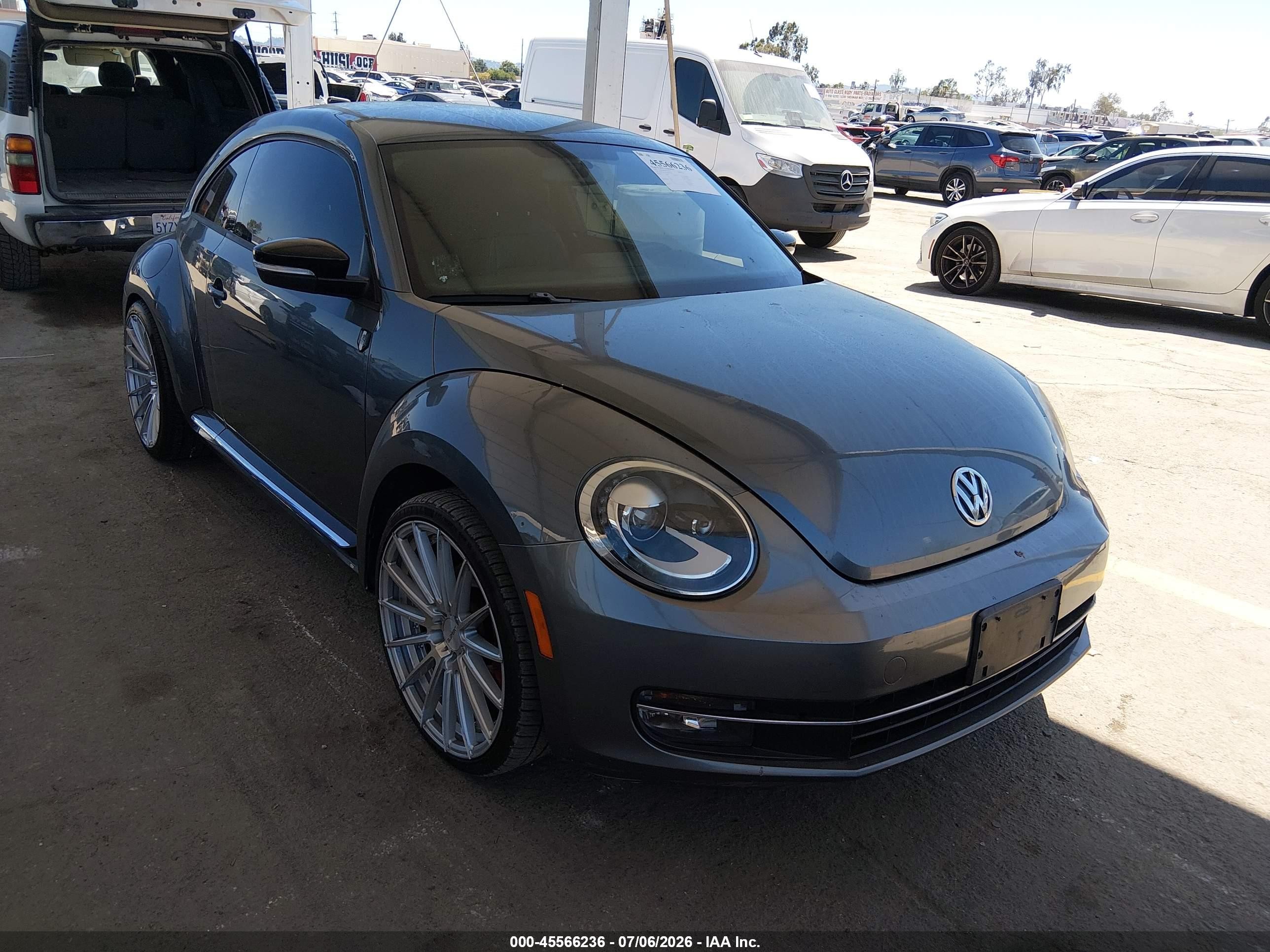 2012 Volkswagen Beetle Turbo, VIN 3VWVA7AT7CM641908 — Rear end
