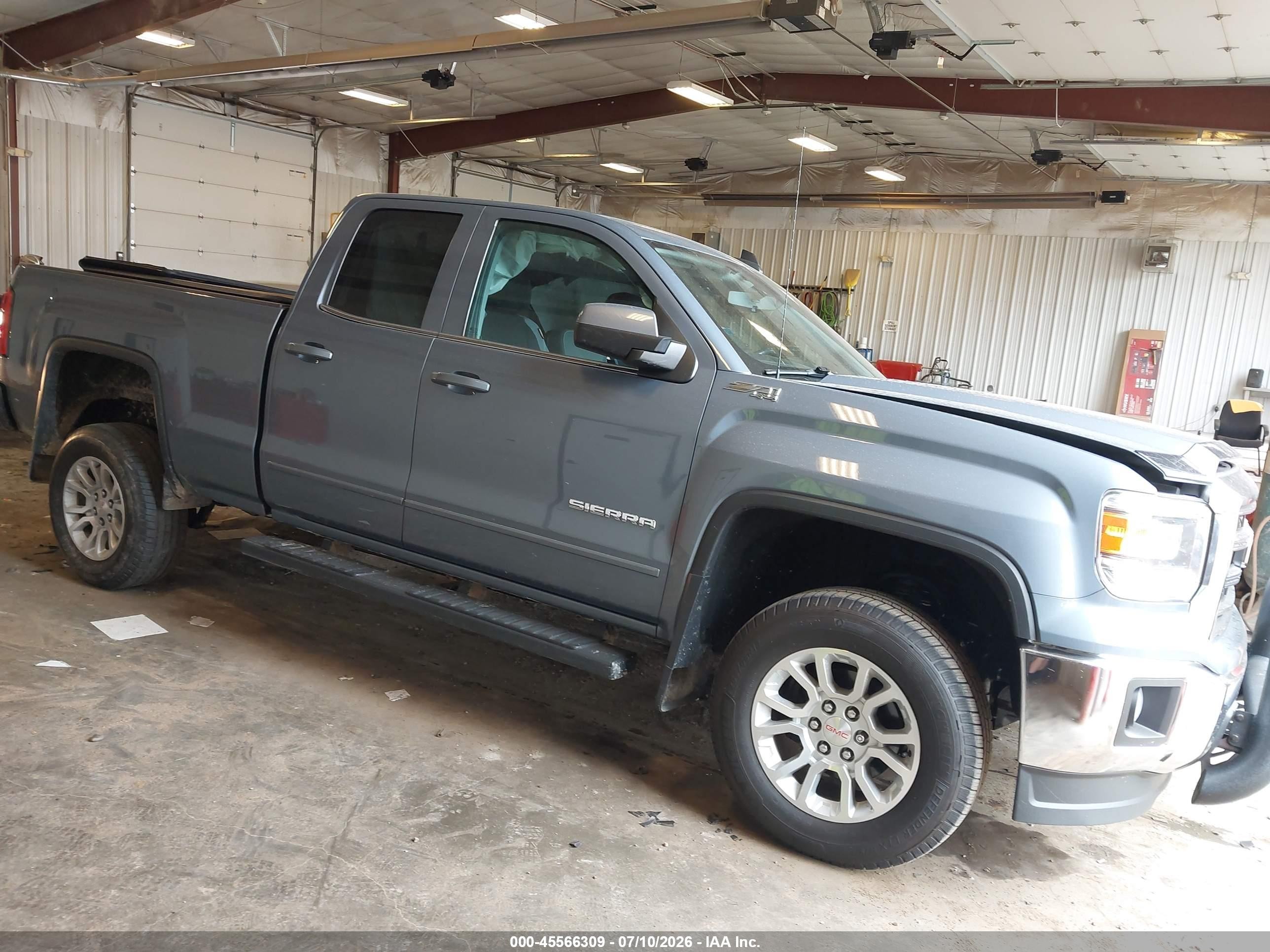 2015 GMC Sierra 1500 SLE, VIN 1GTV2UEC6FZ436303 — Front end