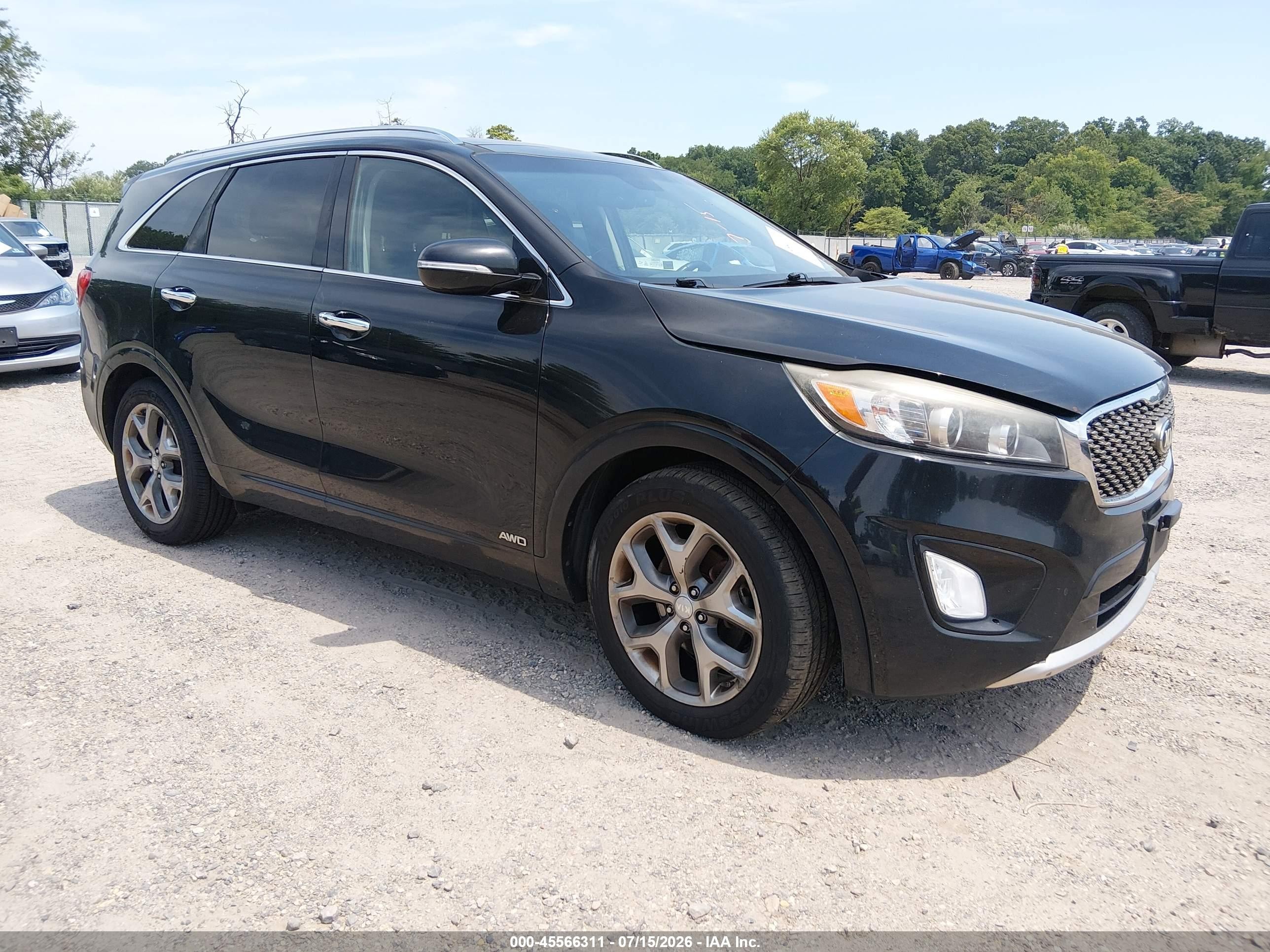 2017 Kia Sorento SXL, VIN 5XYPKDA53HG319666 — Normal wear