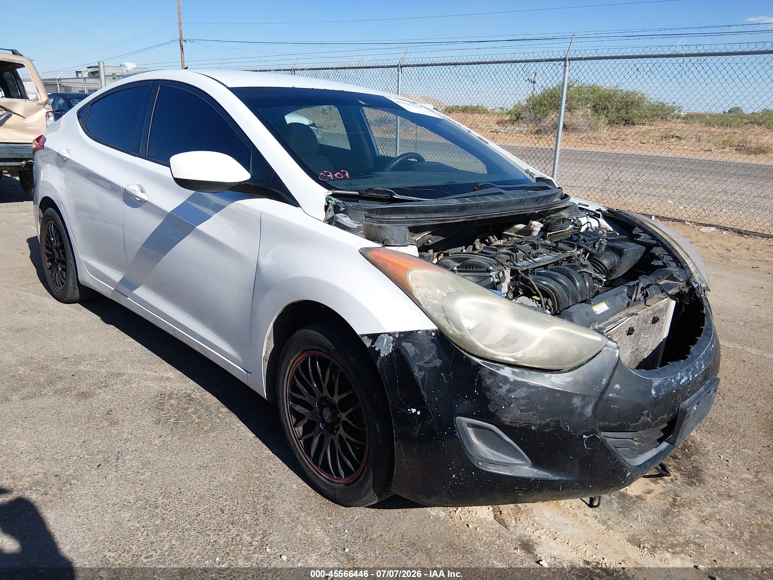 2013 Hyundai Elantra Limited, VIN 5NPDH4AE4DH168518 — Normal wear