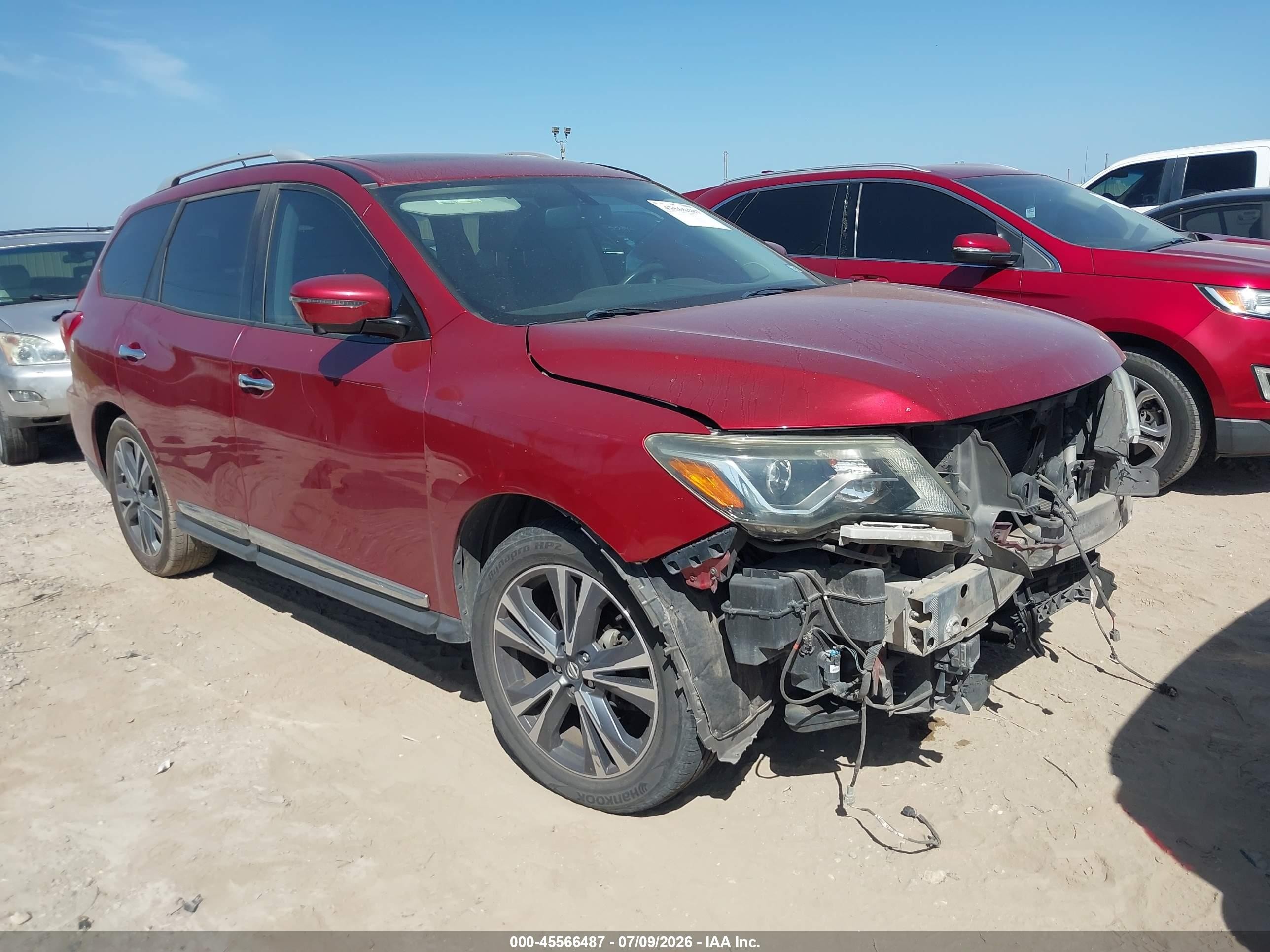 2017 Nissan Pathfinder S, VIN 5N1DR2MN8HC662486 — Front end