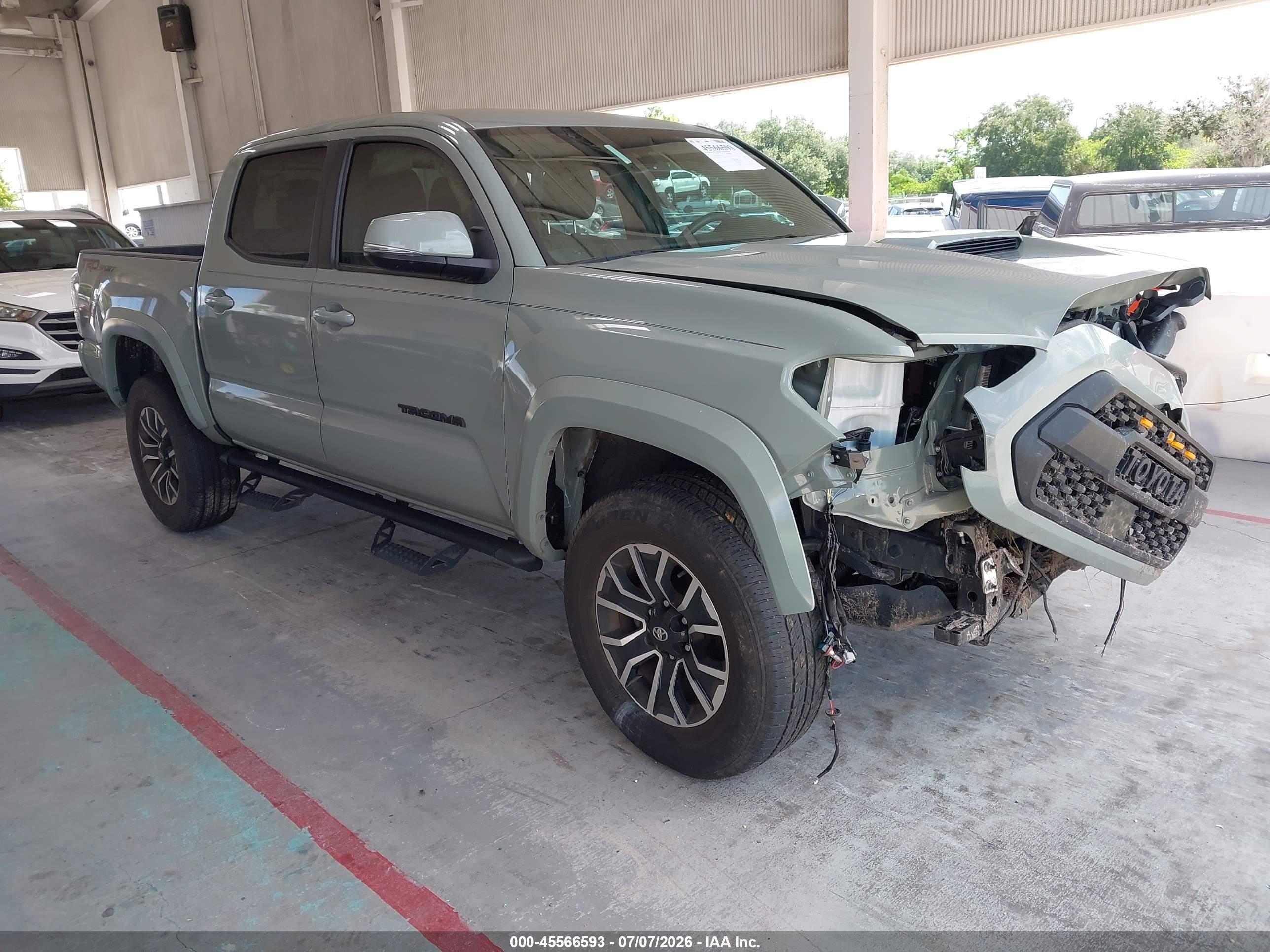 2023 Toyota Tacoma SR5, VIN 3TMAZ5CN6PM214156 — Перед