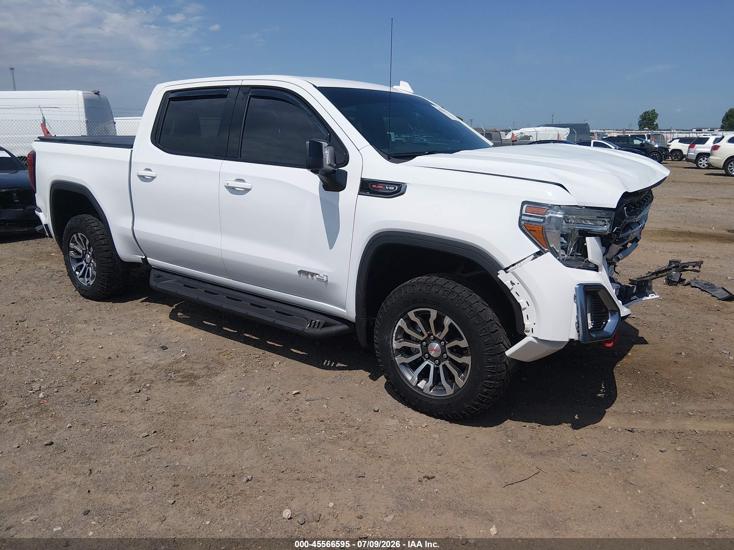 2021 GMC Sierra 1500 AT4, VIN 3GTP9EEL0MG411985 — Front end