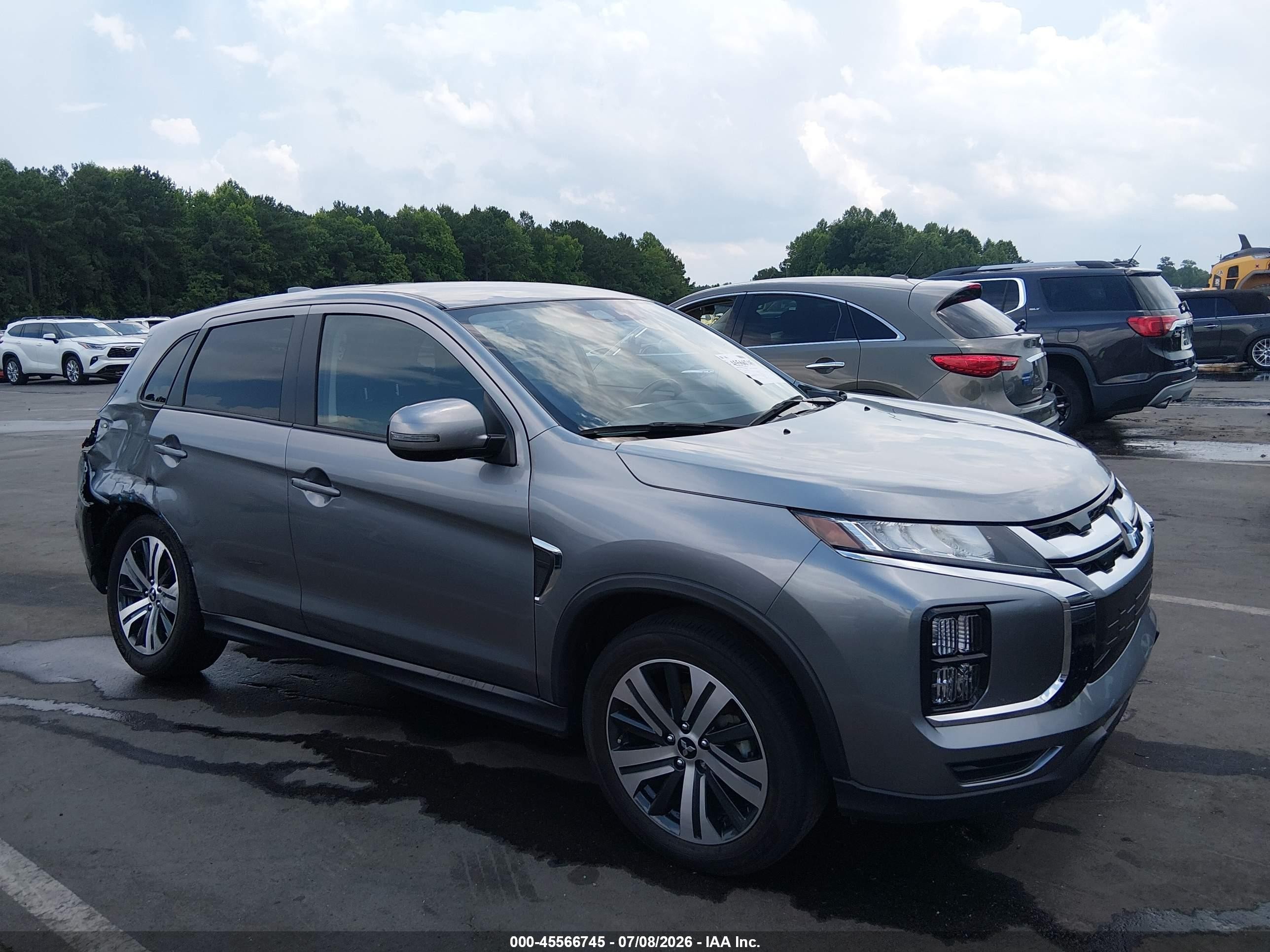 2023 Mitsubishi Outlander ES, VIN JA4ARUAU7PU017071 — Rear end