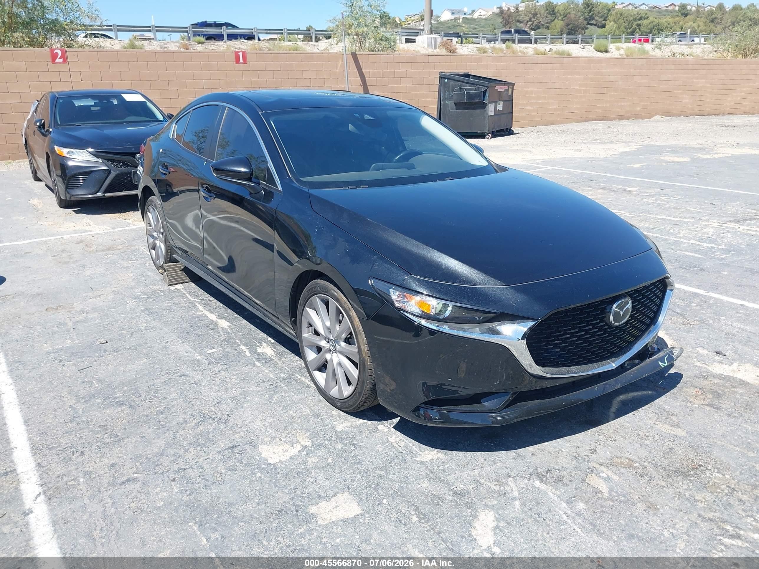 2023 Mazda 3 S Preferred, VIN 3MZBPACMXPM380283 — Front end
