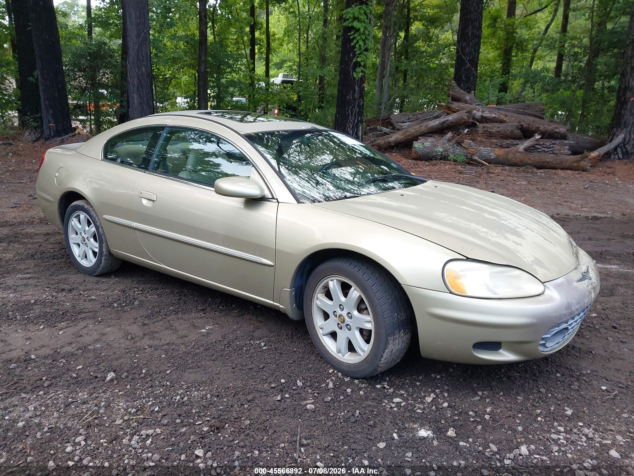 2001 Chrysler Sebring LXi, VIN 4C3AG52H11E072218 — Перед