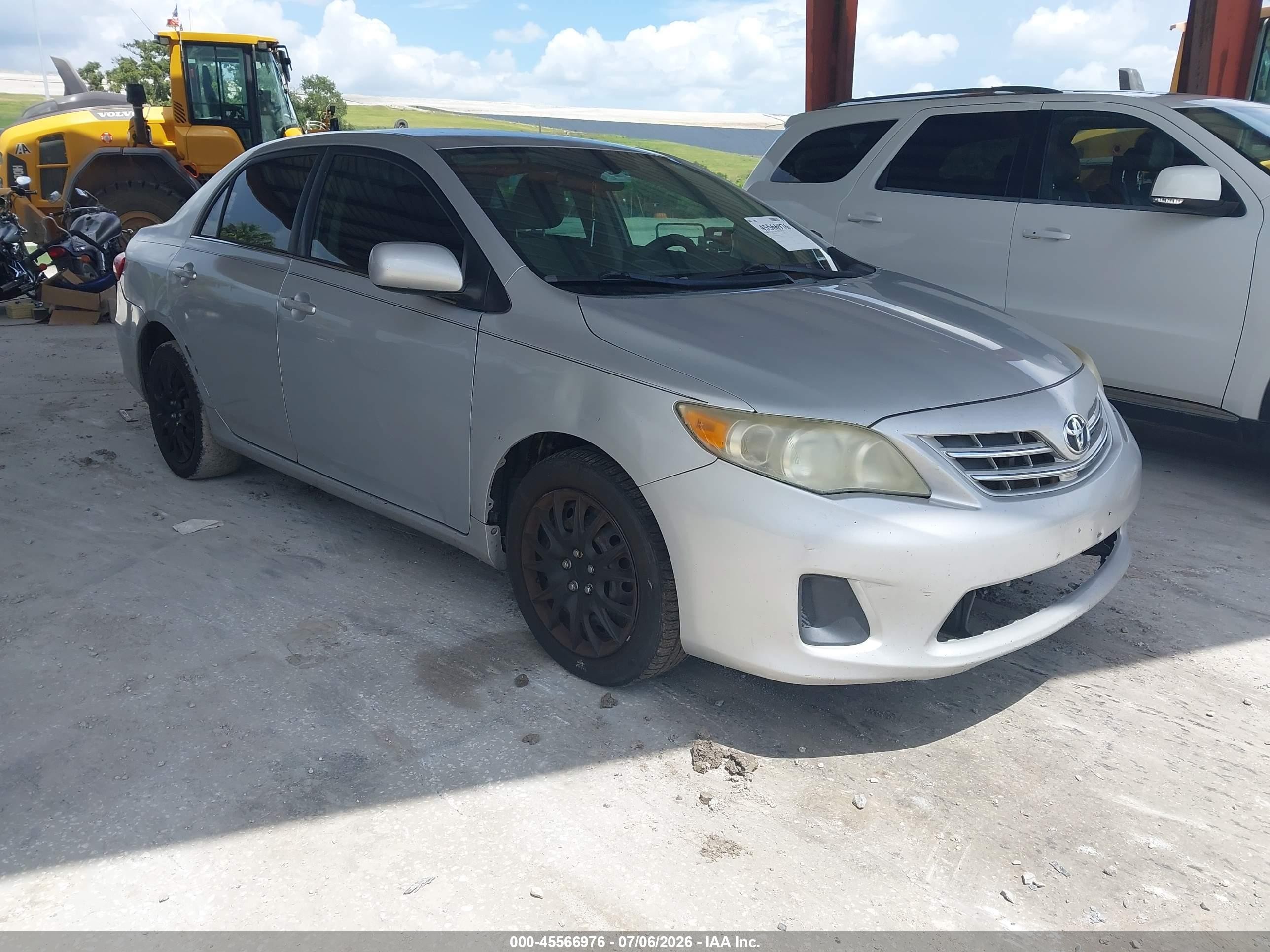 2013 Toyota Corolla LE, VIN 2T1BU4EE0DC974839 — Normal wear
