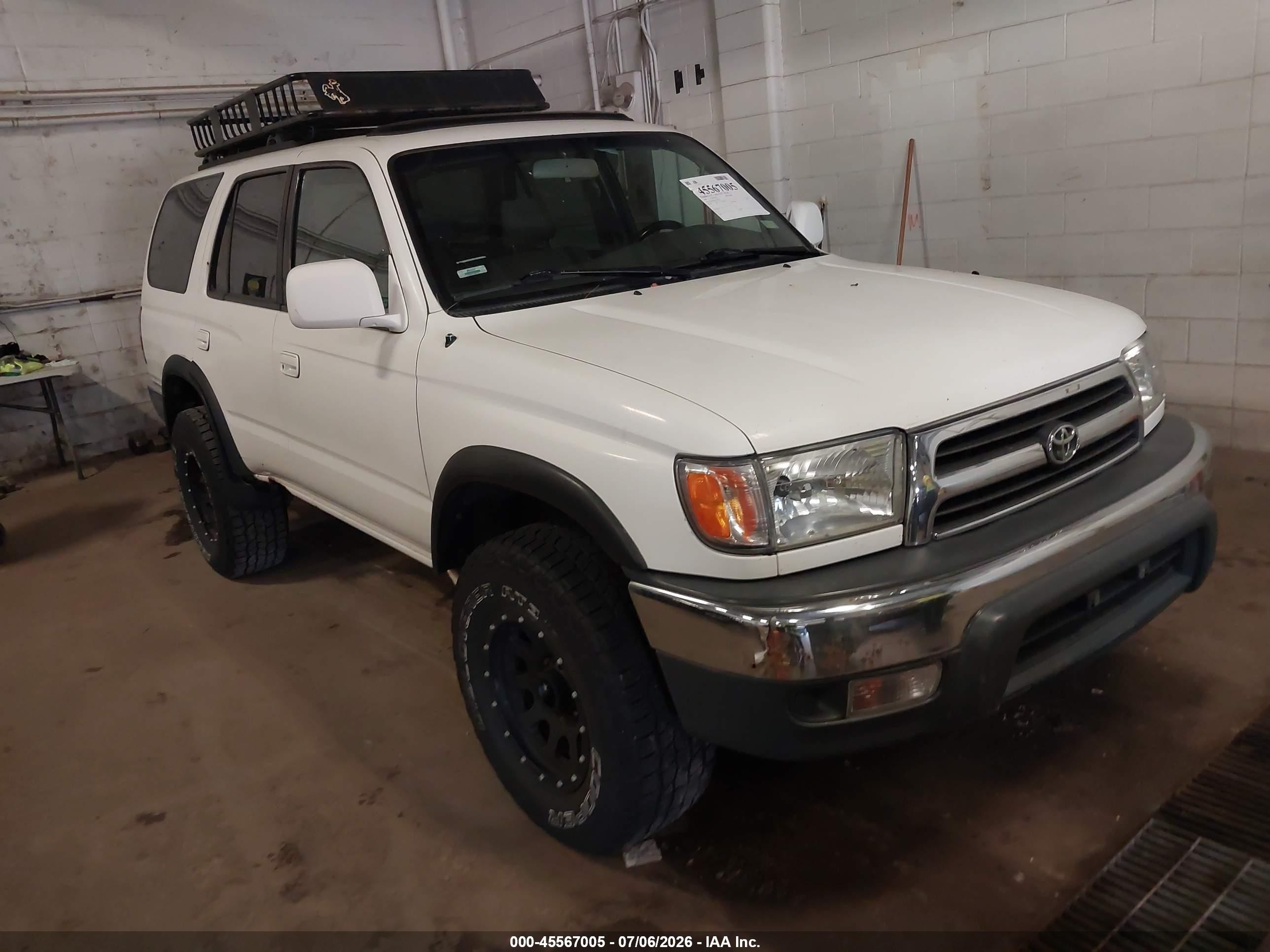 1999 Toyota 4Runner SR5, VIN JT3HN86R1X0231285 — Normal wear