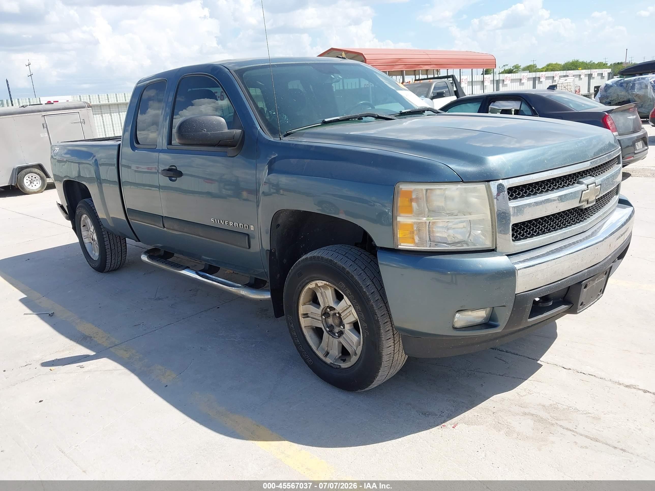 2007 Chevrolet Silverado 1500 1LT, VIN 1GCEK19087Z524530 — Rear end