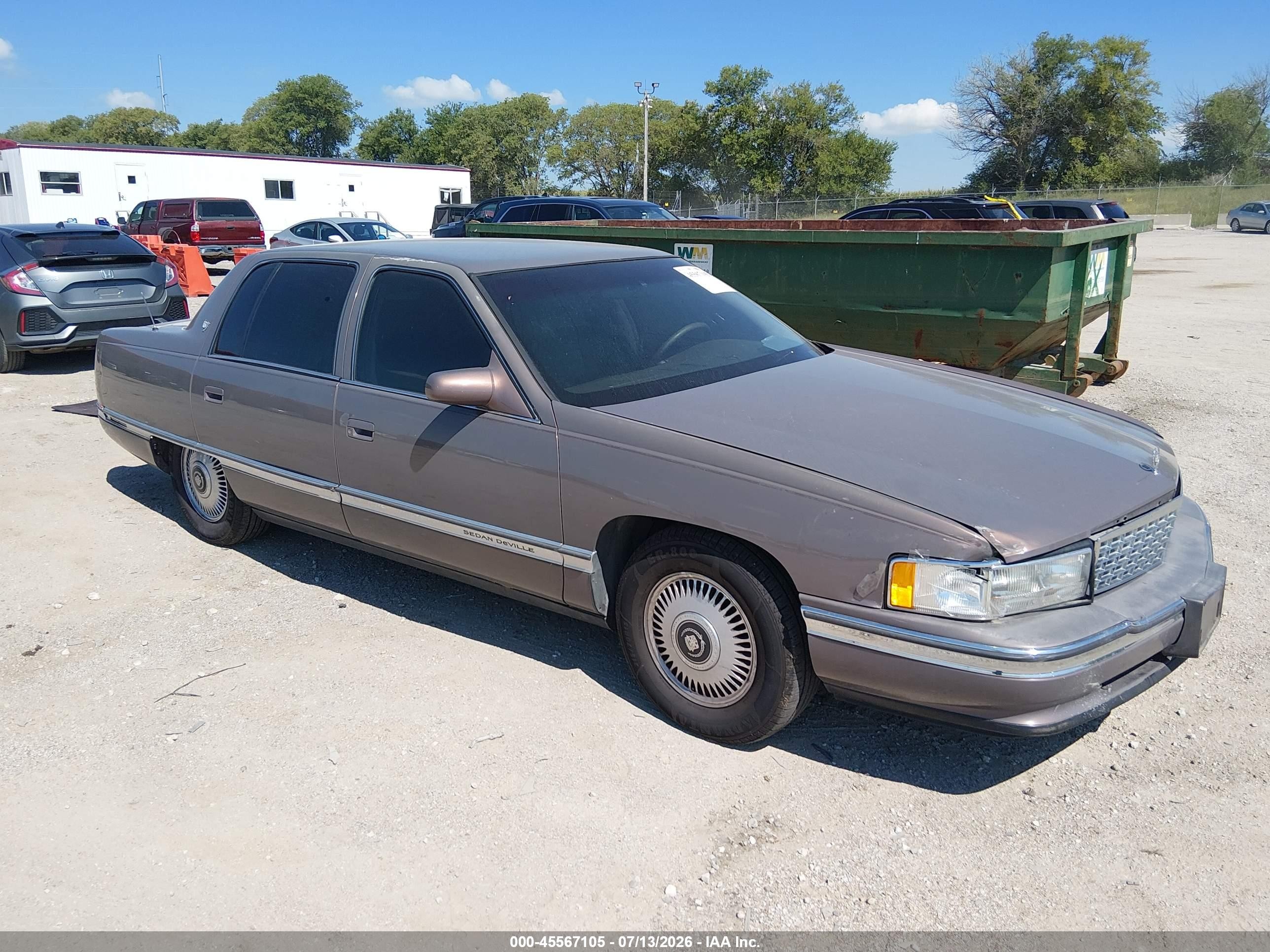 1994 Cadillac DeVille, VIN 1G6KD52B8RU237191 — Front end