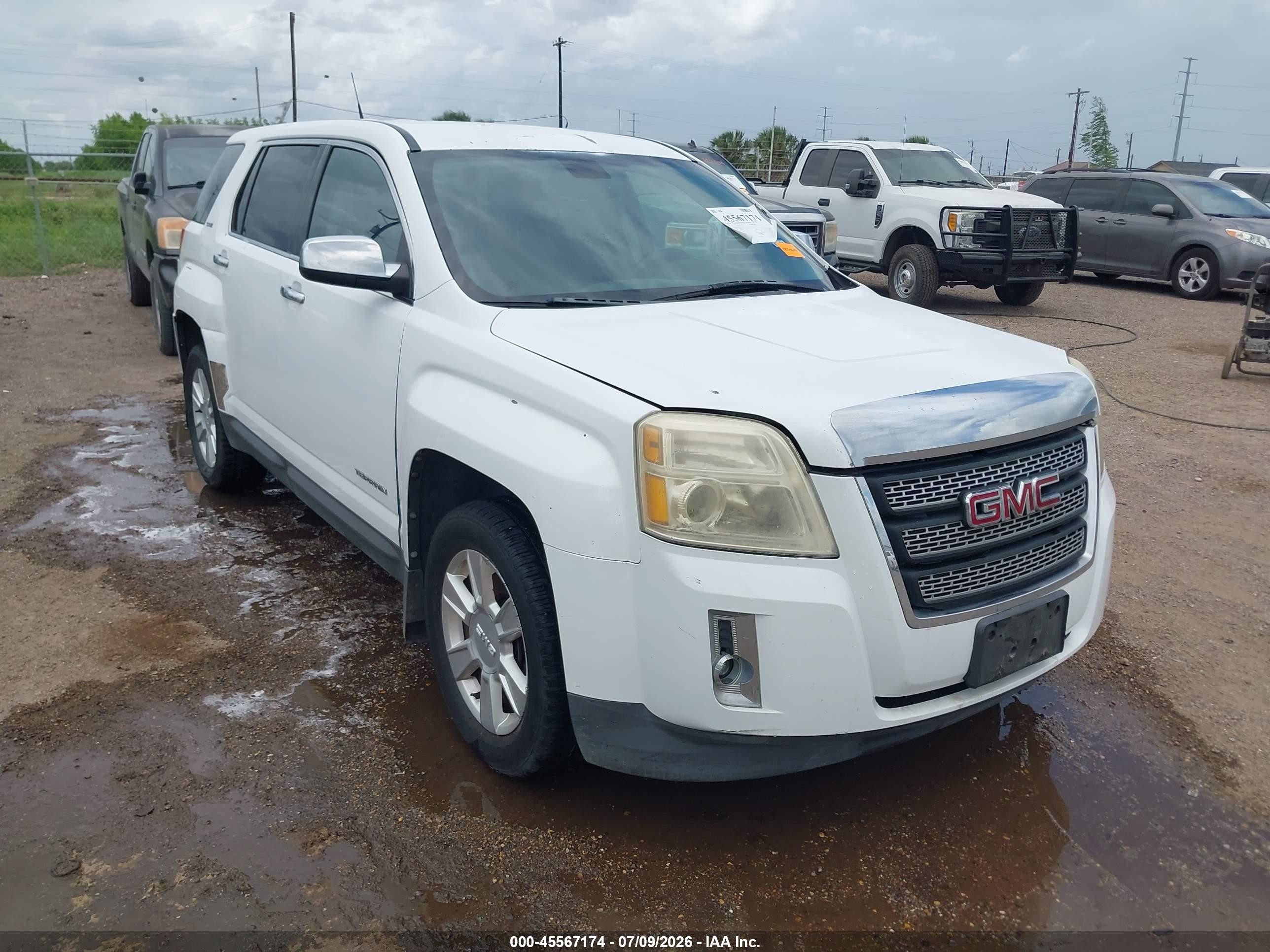 2011 GMC Terrain SLE-1, VIN 2CTALMEC9B6455367 — Normal wear
