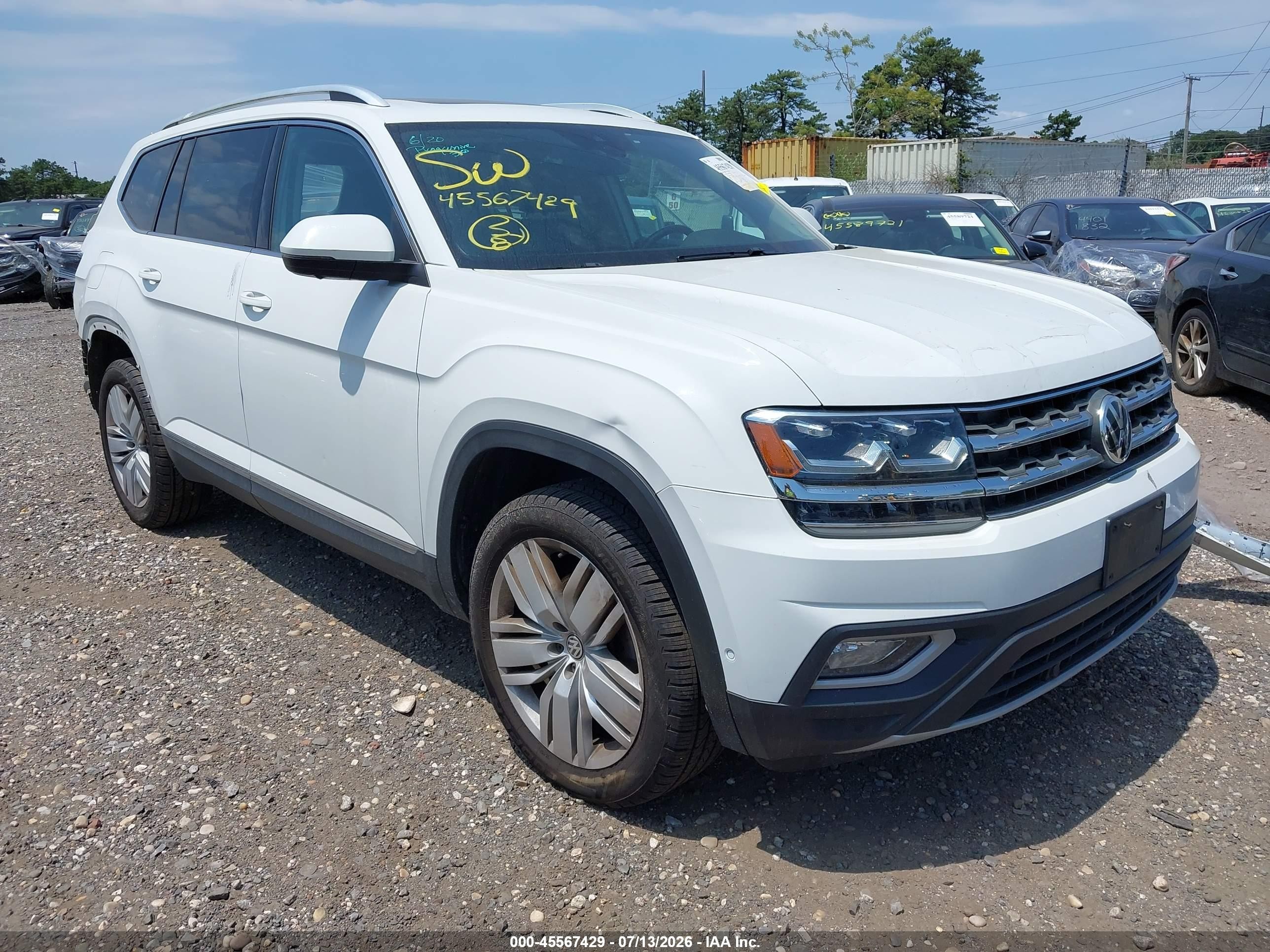 2018 Volkswagen Atlas SEL Premium, VIN 1V2NR2CA3JC593539 — Зад