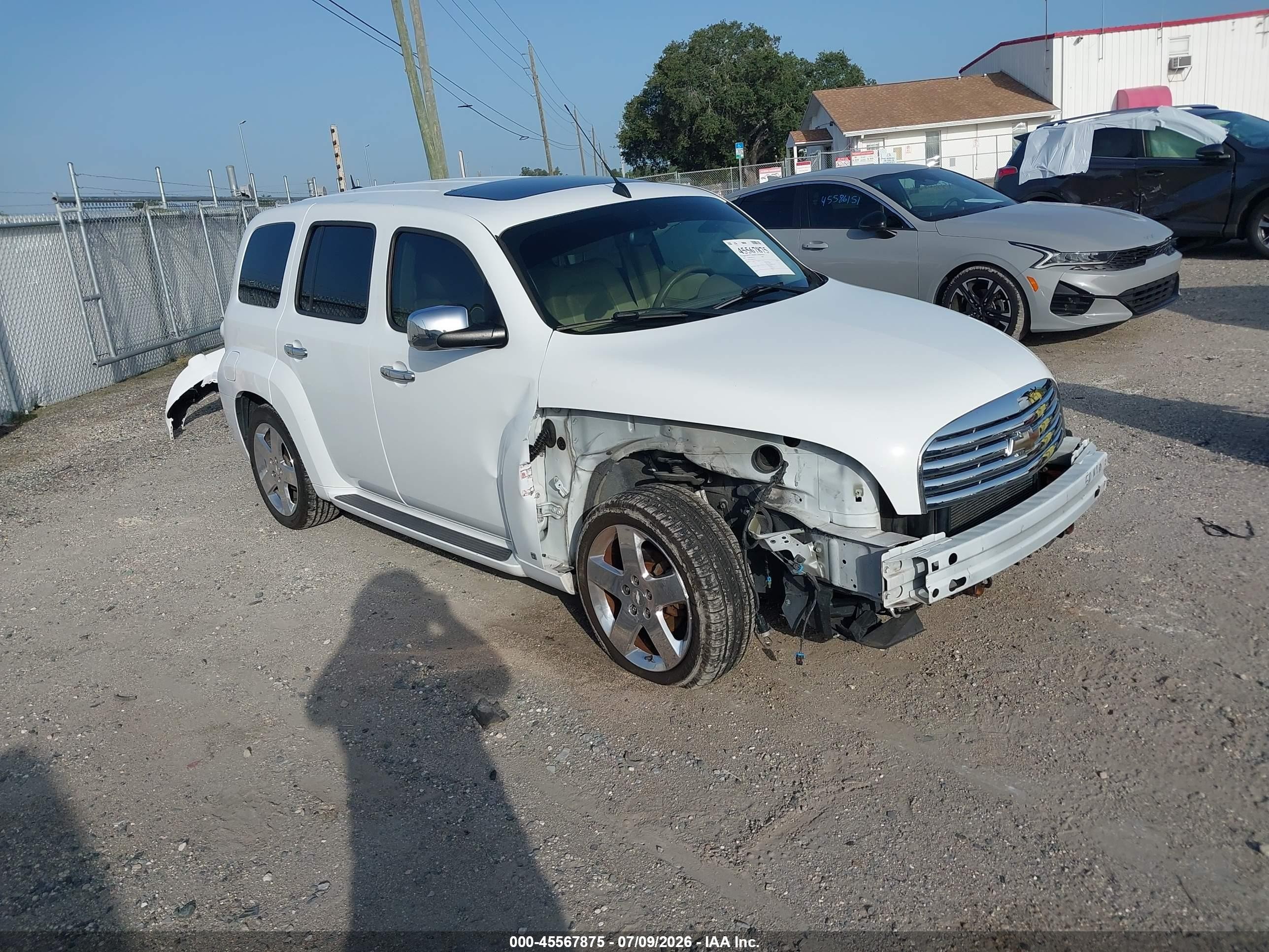 2008 Chevrolet HHR LT, VIN 3GNCA53PX8S724354 — Front end