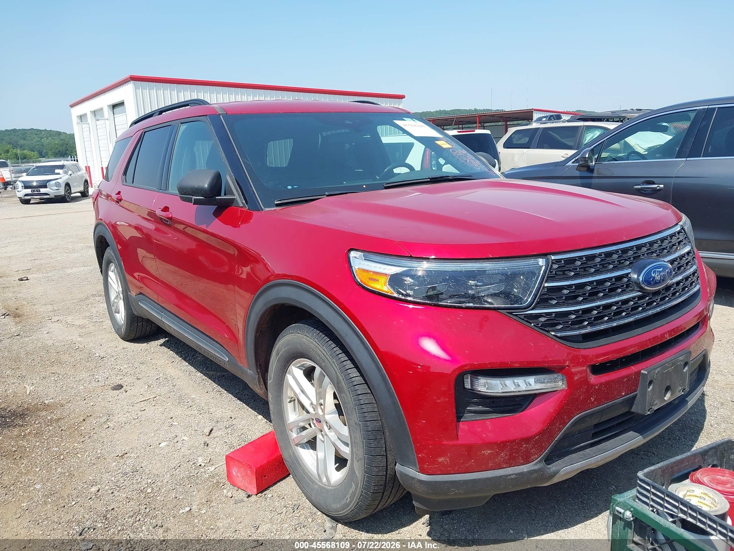 2020 Ford Explorer XLT, VIN 1FMSK7DH5LGB52326 — Undercarriage