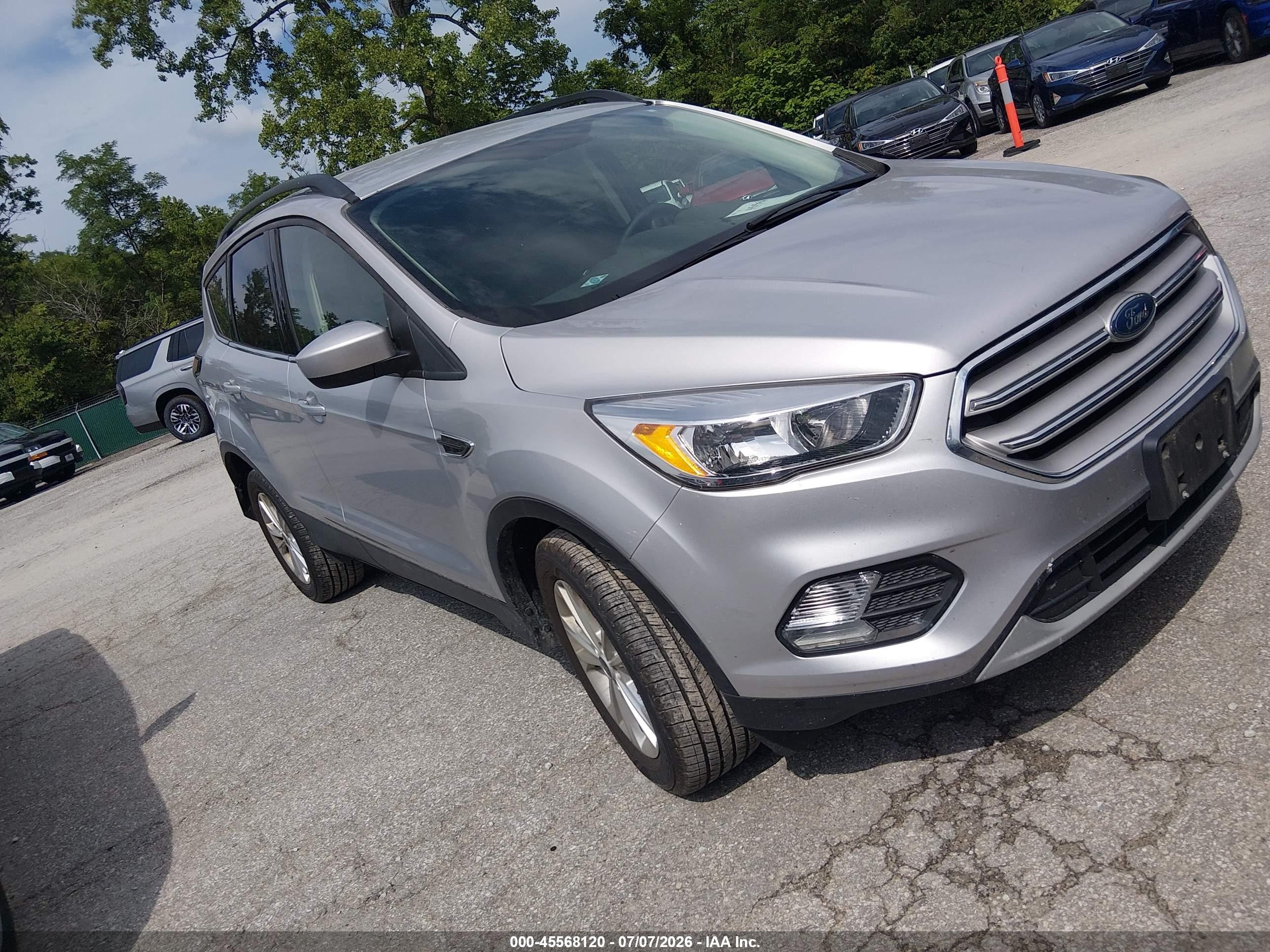 2018 Ford Escape SE, VIN 1FMCU9GD7JUD08724 — Normal wear