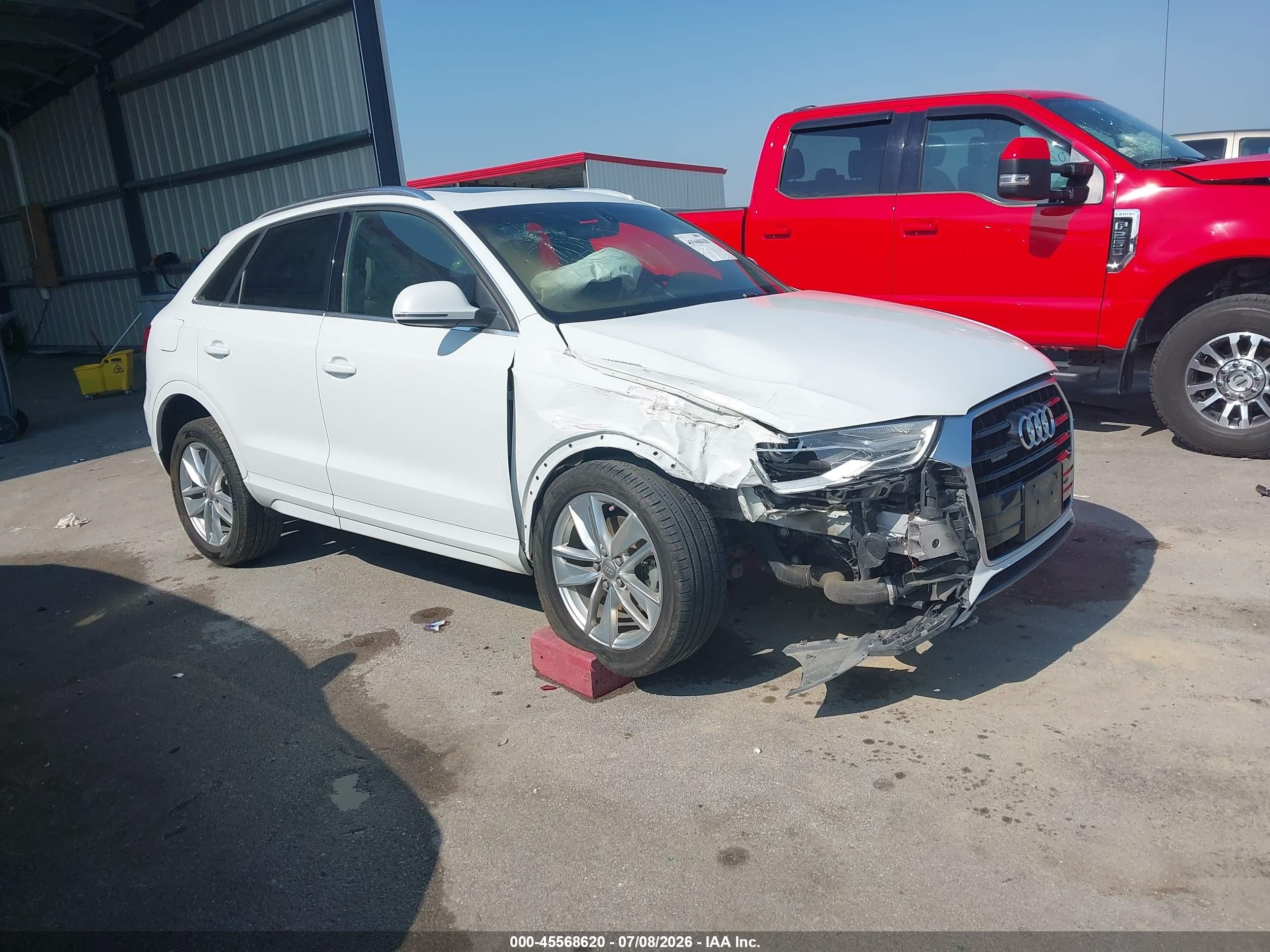 2017 Audi Q3 Premium Plus, VIN WA1JCCFS0HR001320 — Front end