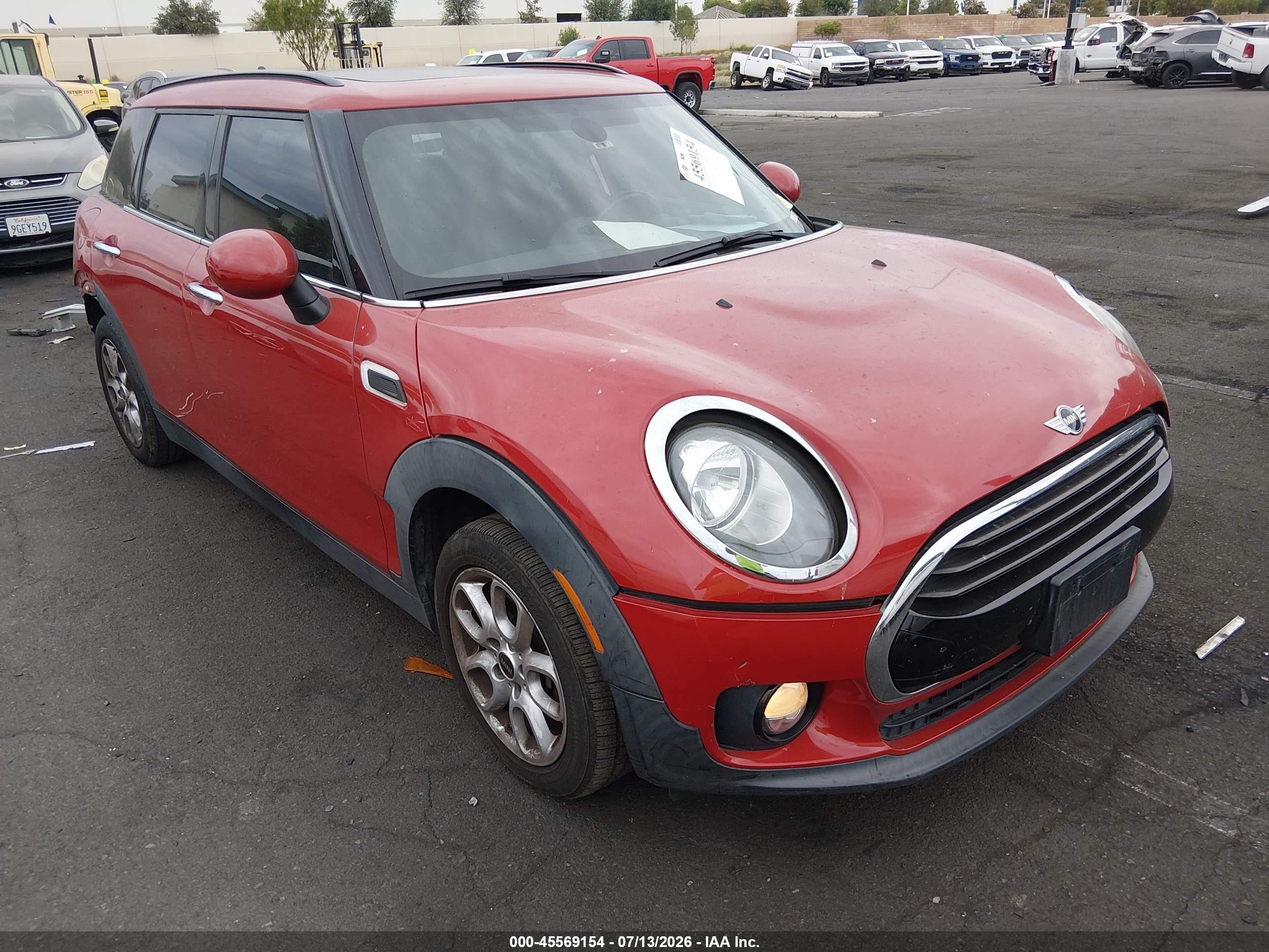 2016 MINI Clubman, VIN WMWLN5C55G2E06972 — Rear end