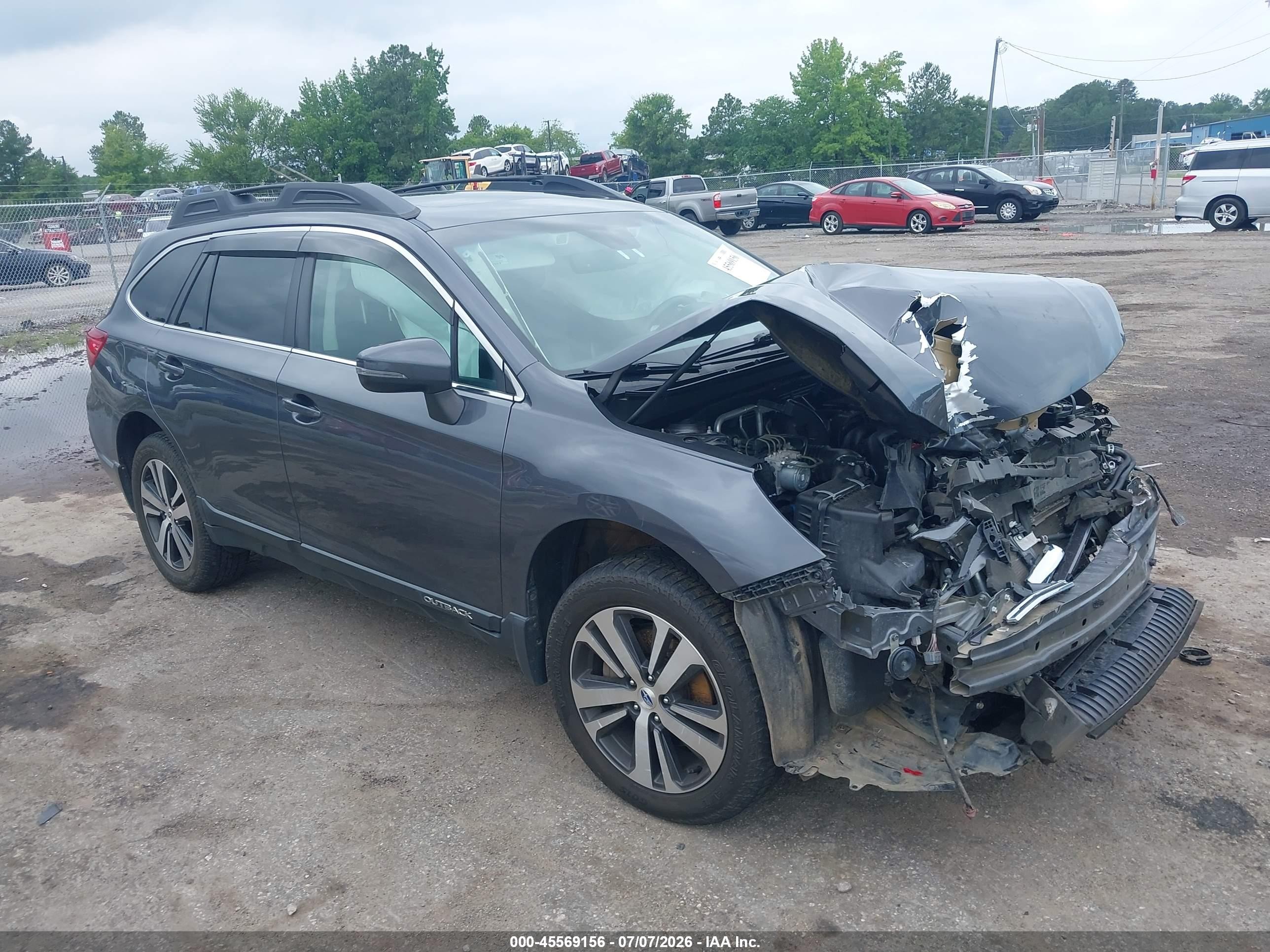 2019 Subaru Outback Limited, VIN 4S4BSANC6K3201474 — Перед