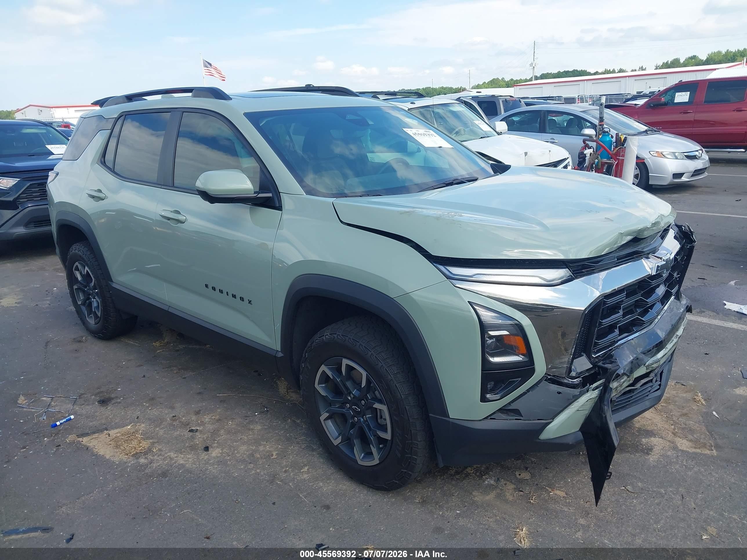 2025 Chevrolet Equinox FWD ACTIV, VIN 3GNAXKEGXSL156335 — Перед