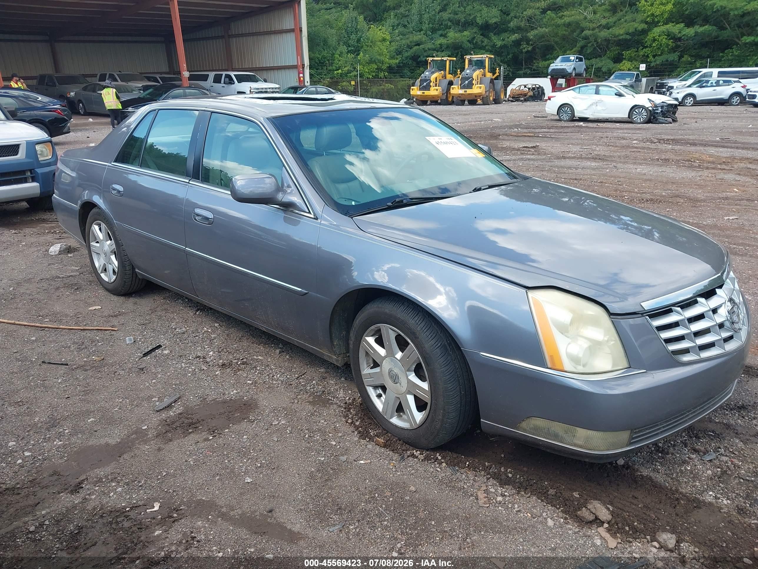 2007 Cadillac DTS Luxury II, VIN 1G6KD57Y87U153222 — Roof
