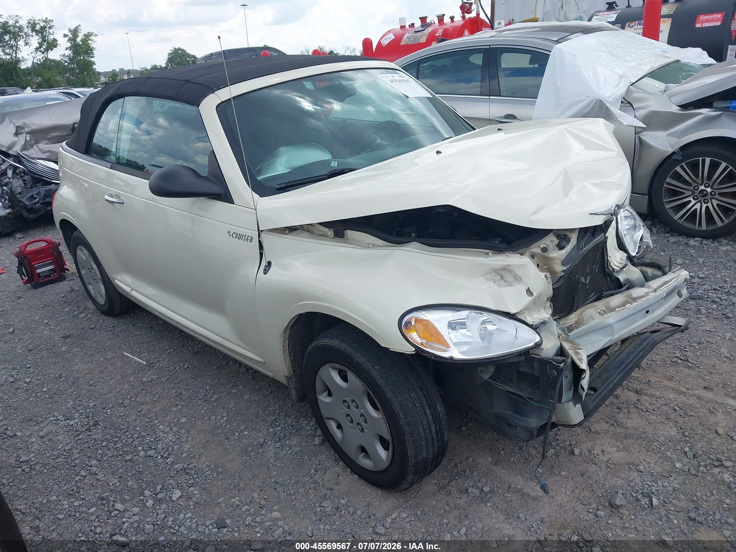 2005 Chrysler PT Cruiser, VIN 3C3EY45X35T615734 — Front end
