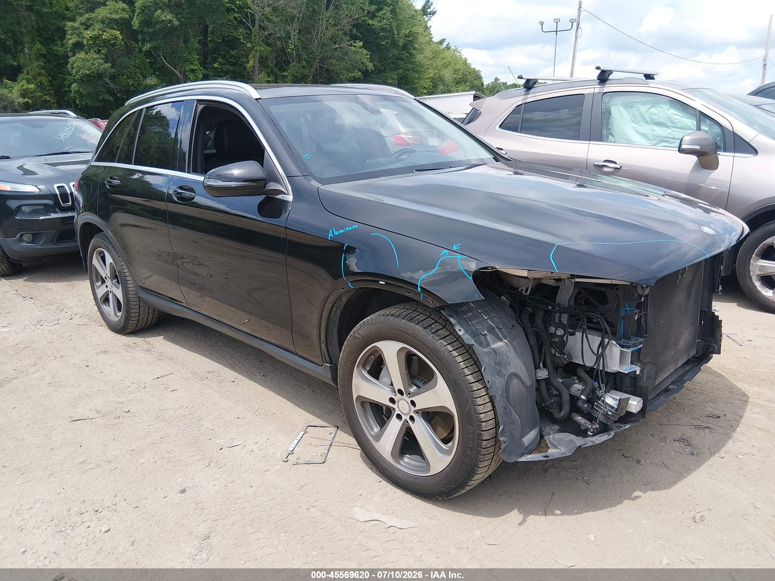 2016 Mercedes-Benz GLC 300, VIN WDC0G4JB6GF081669 — Front end