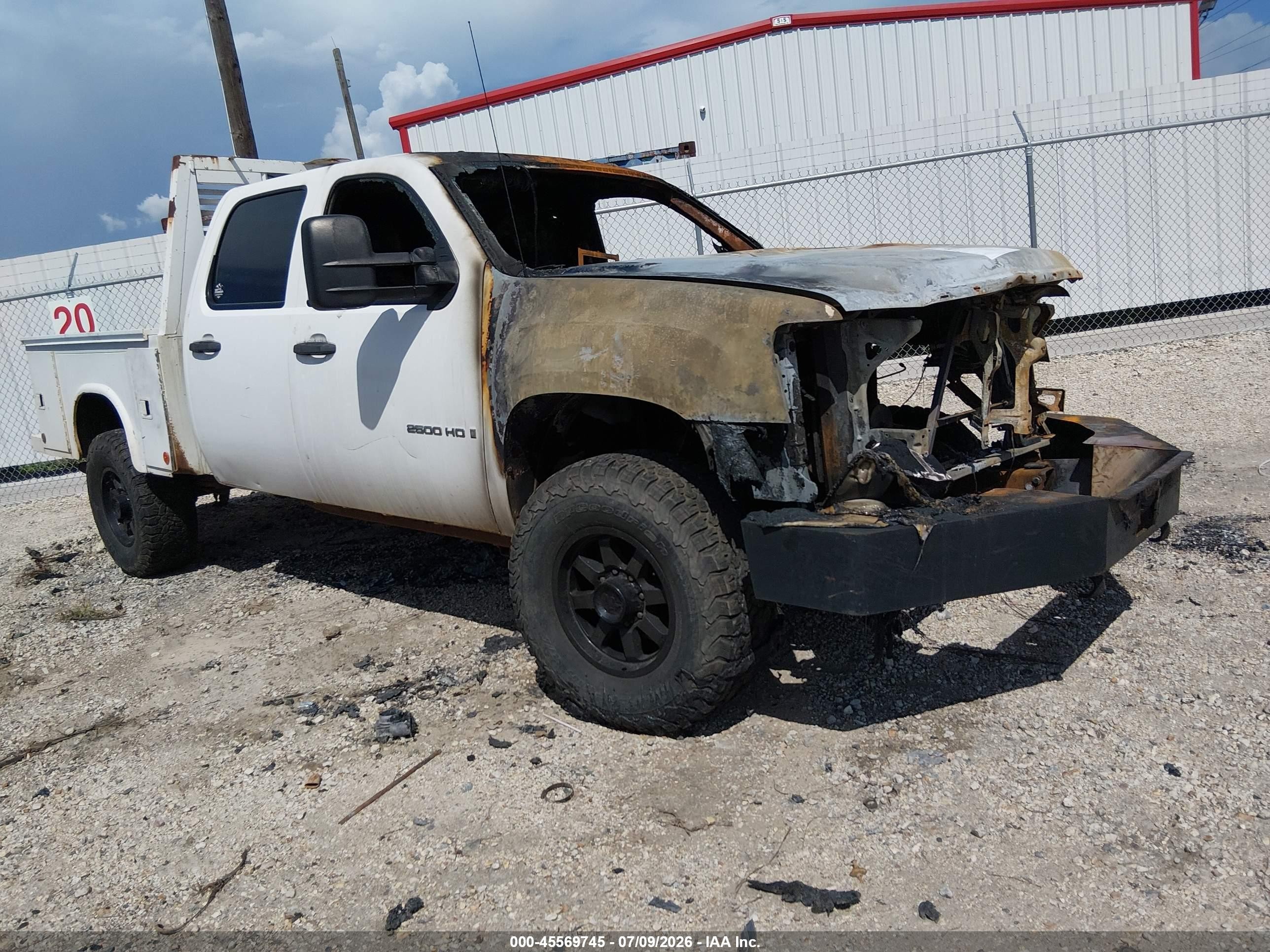2009 GMC Sierra 2500HD Work Truck, VIN 1GTHK43K59F145028 — Engine fire