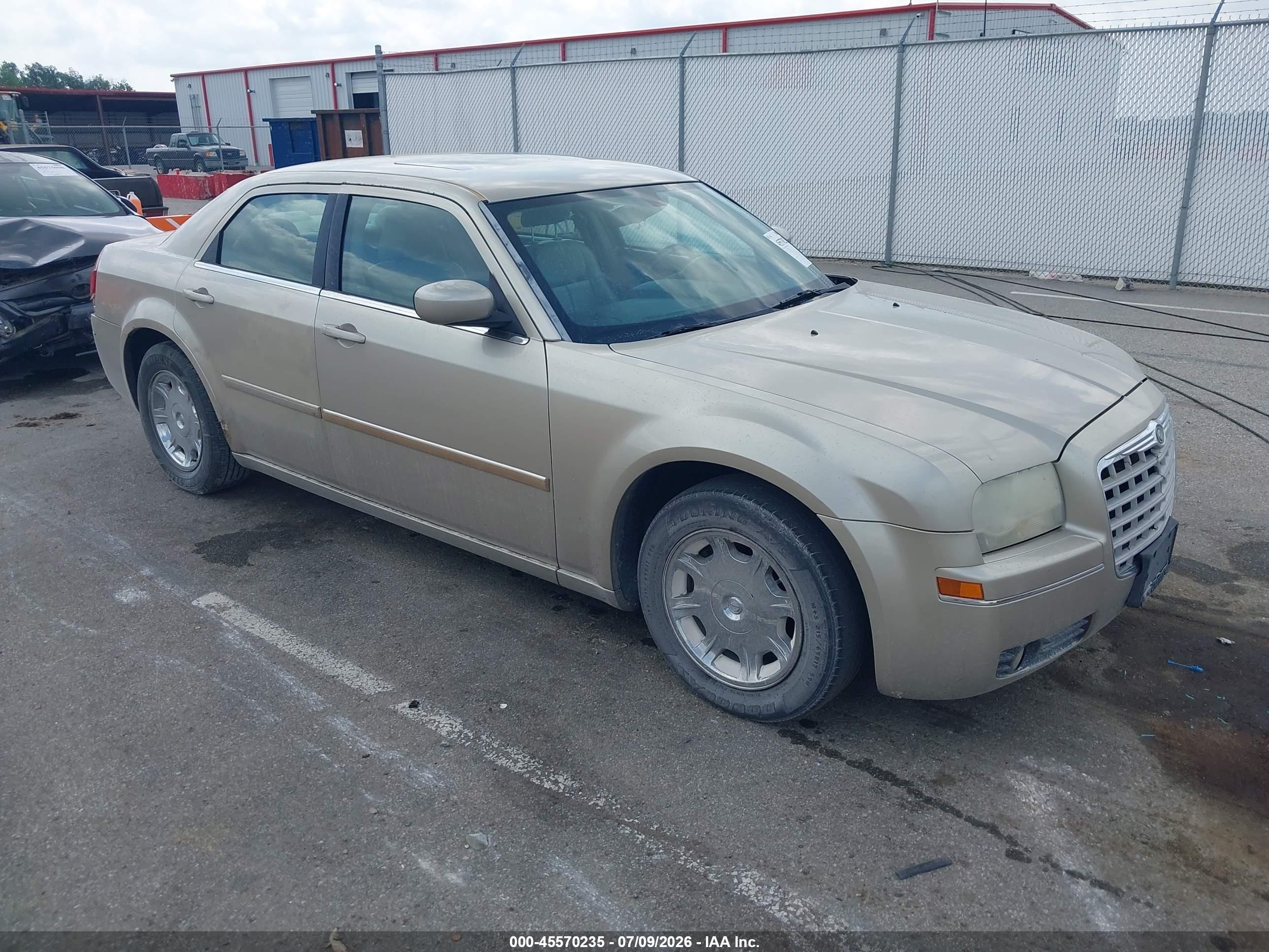 2006 Chrysler 300 Touring, VIN 2C3KA53G66H464852 — Перед