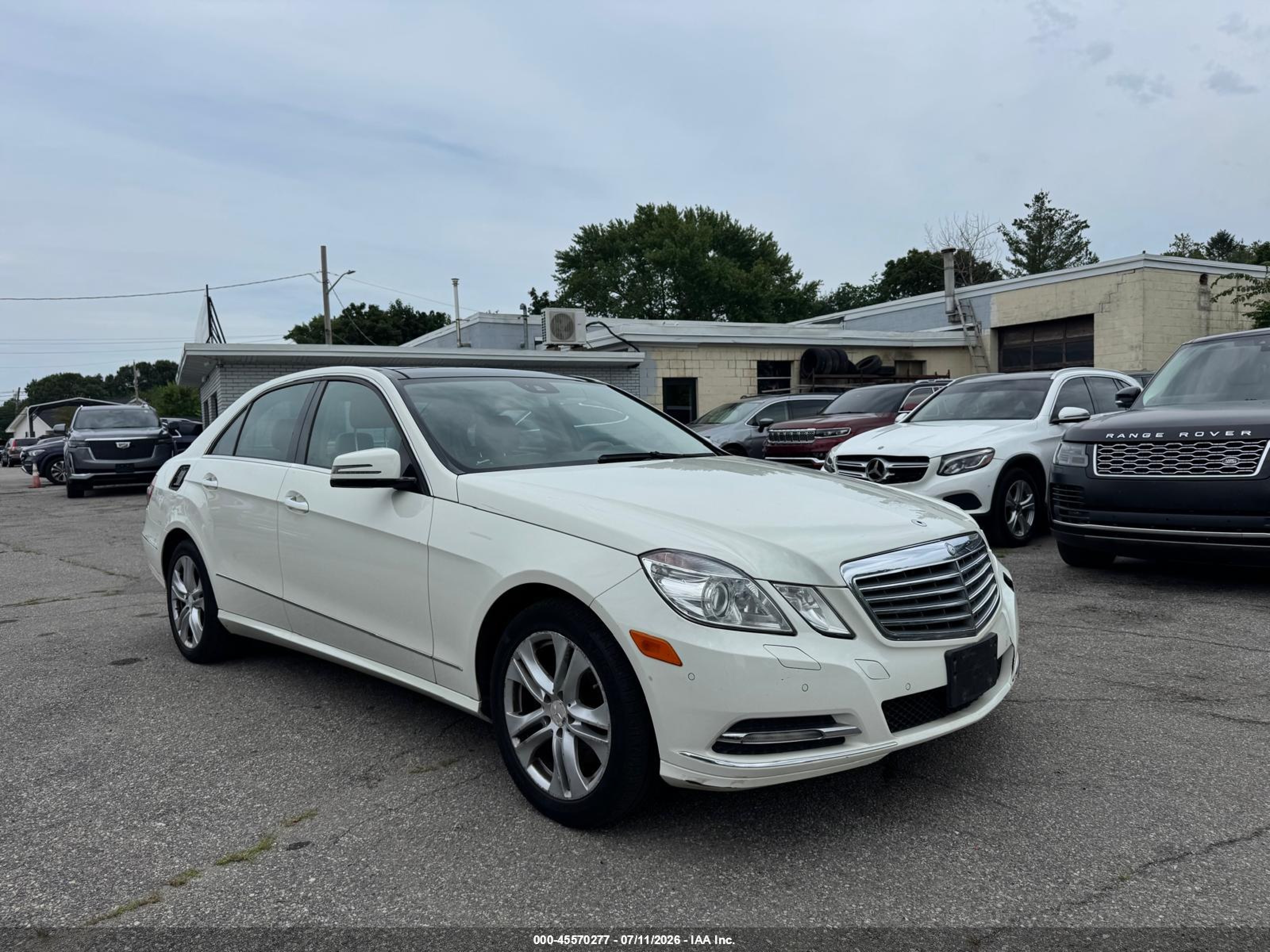 2011 Mercedes-Benz E 350 Luxury, VIN WDDHF8HB7BA349889 — Not stated