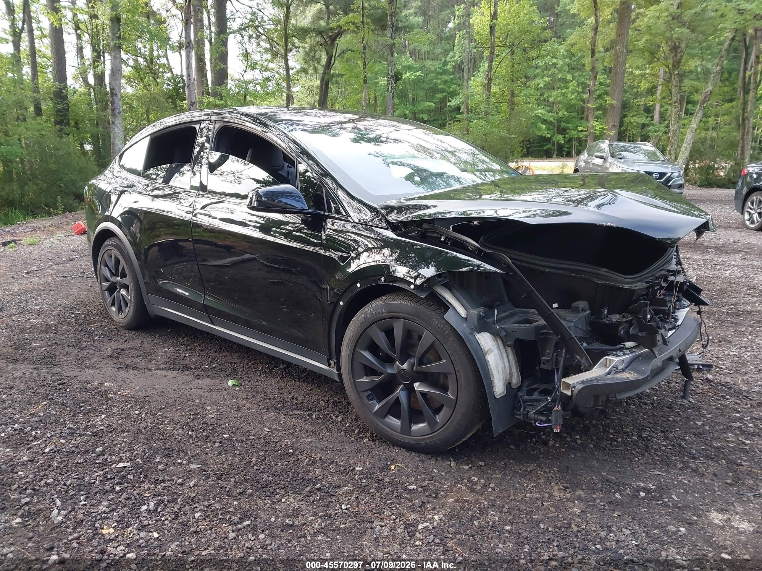 2023 Tesla Model X, VIN 7SAXCBE52PF377482 — Front end