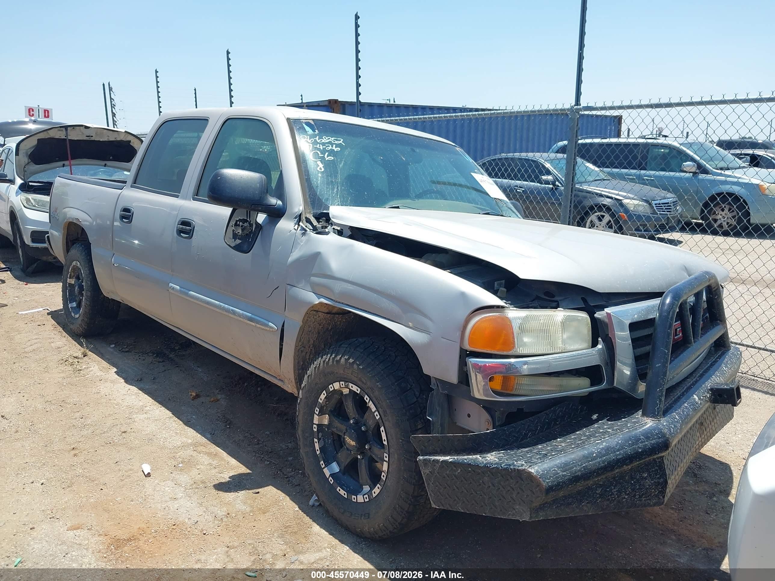 2006 GMC Sierra 1500 SL, VIN 2GTEK13V961261721 — Front end