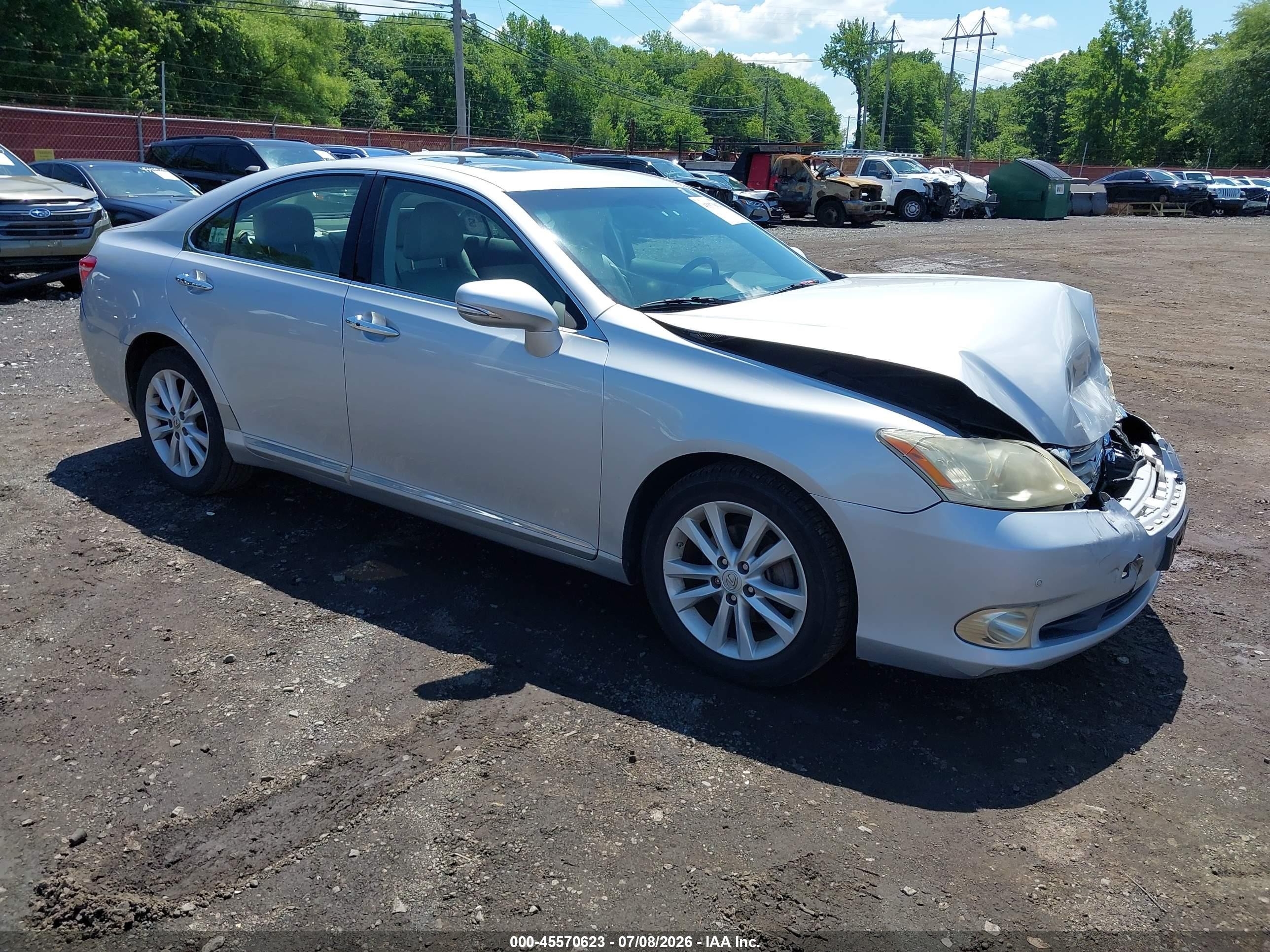 2012 Lexus ES 330, VIN JTHBK1EG6C2478865 — Перед