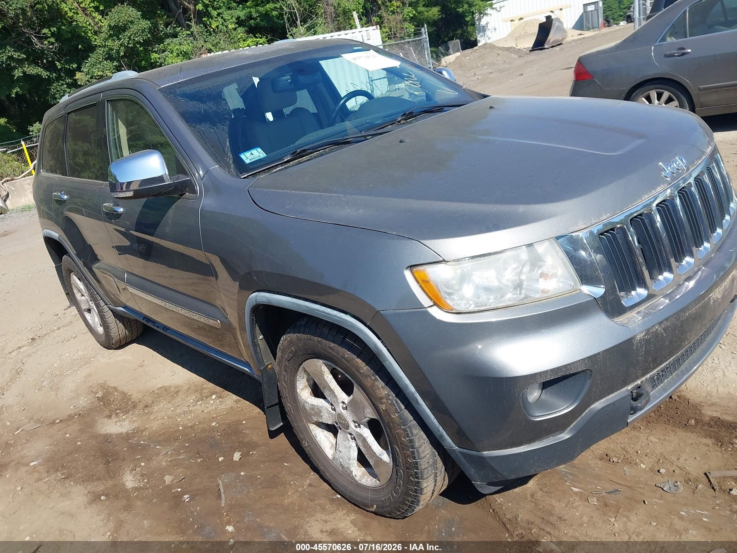2011 Jeep Grand Cherokee Limited, VIN 1J4RR5GT7BC574536 — Перед