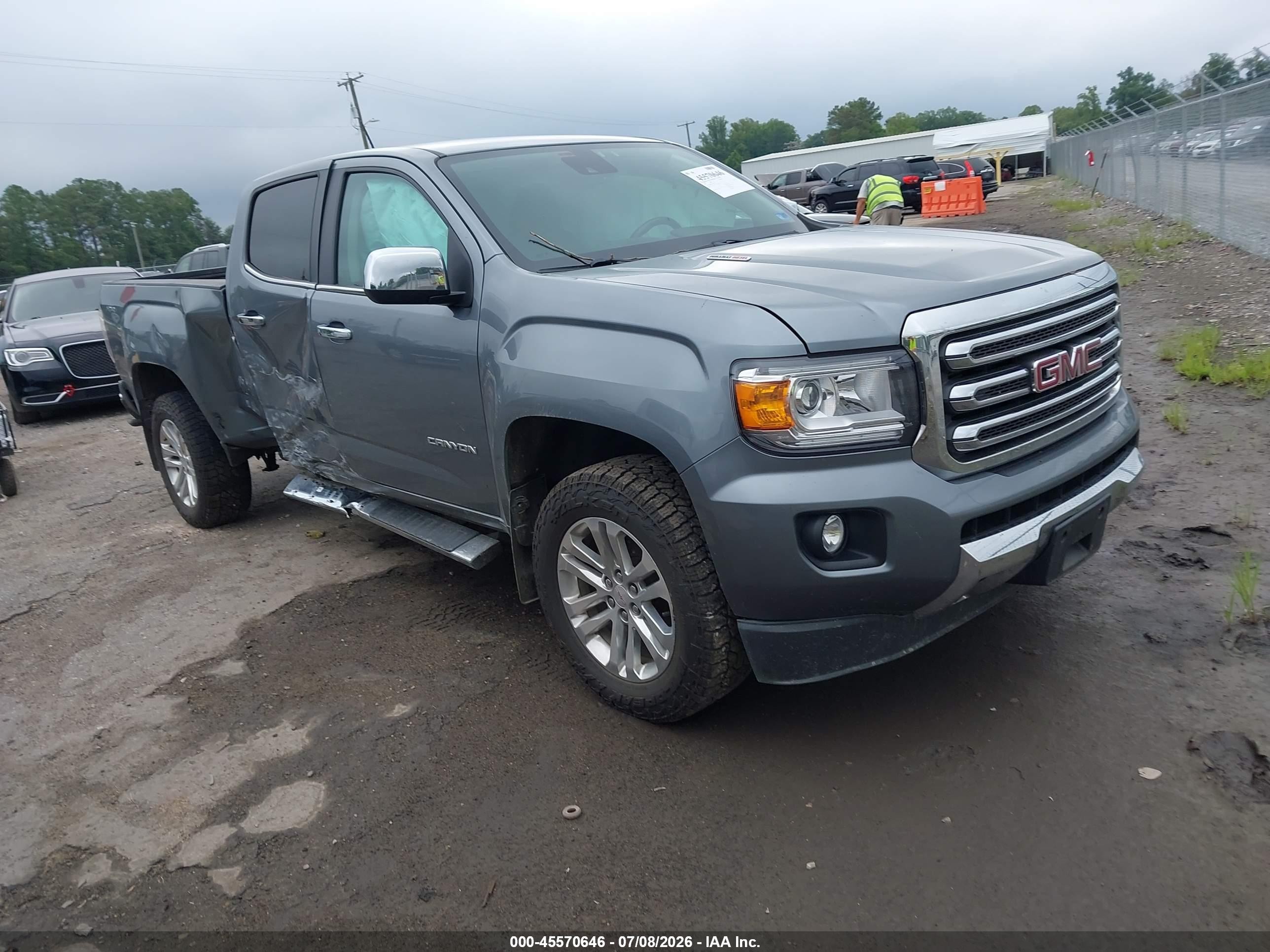 2018 GMC Canyon 4WD SLT, VIN 1GTP6DE13J1246395 — Side