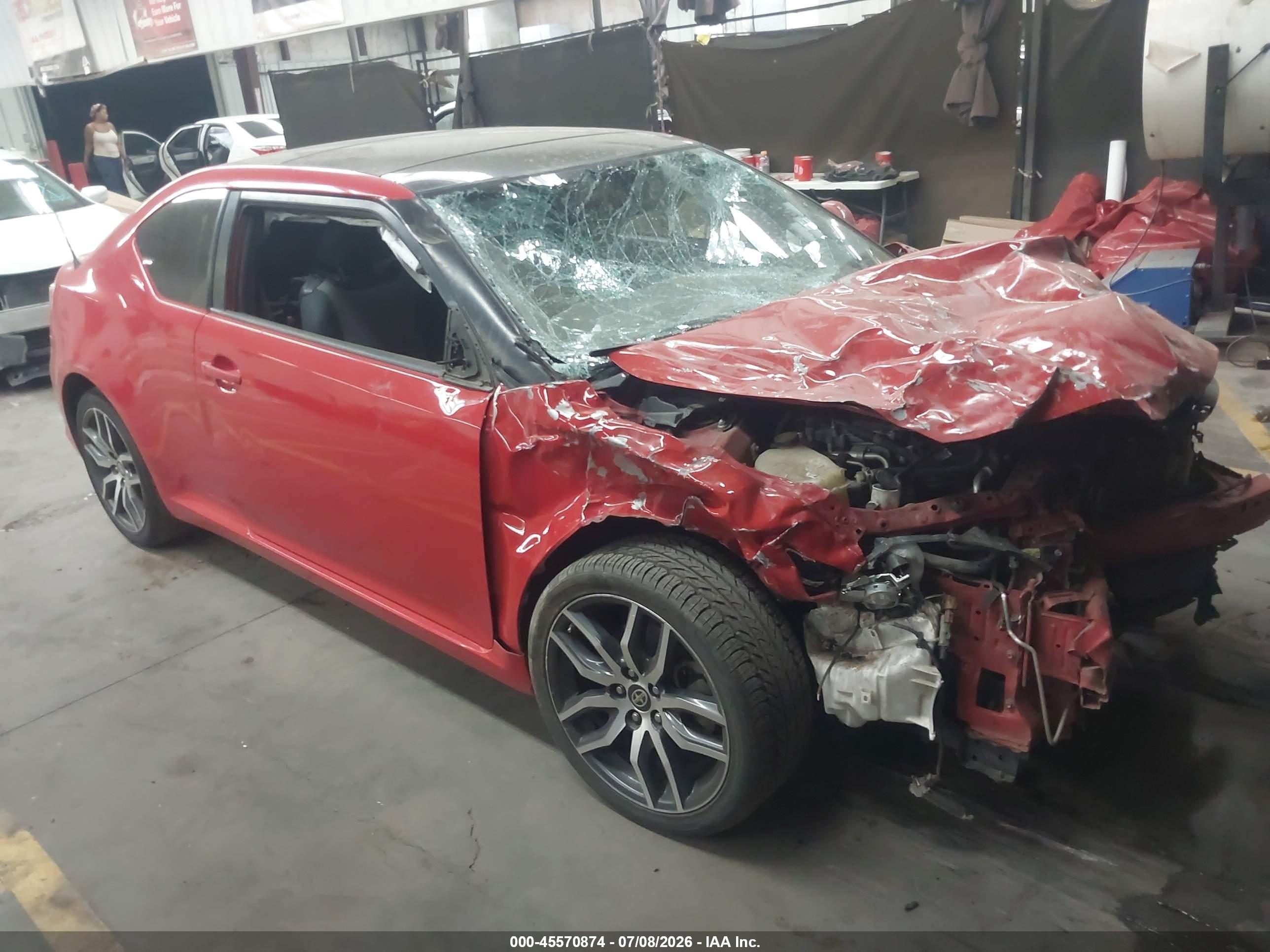 2014 Scion tC, VIN JTKJF5C73E3069482 — Front end