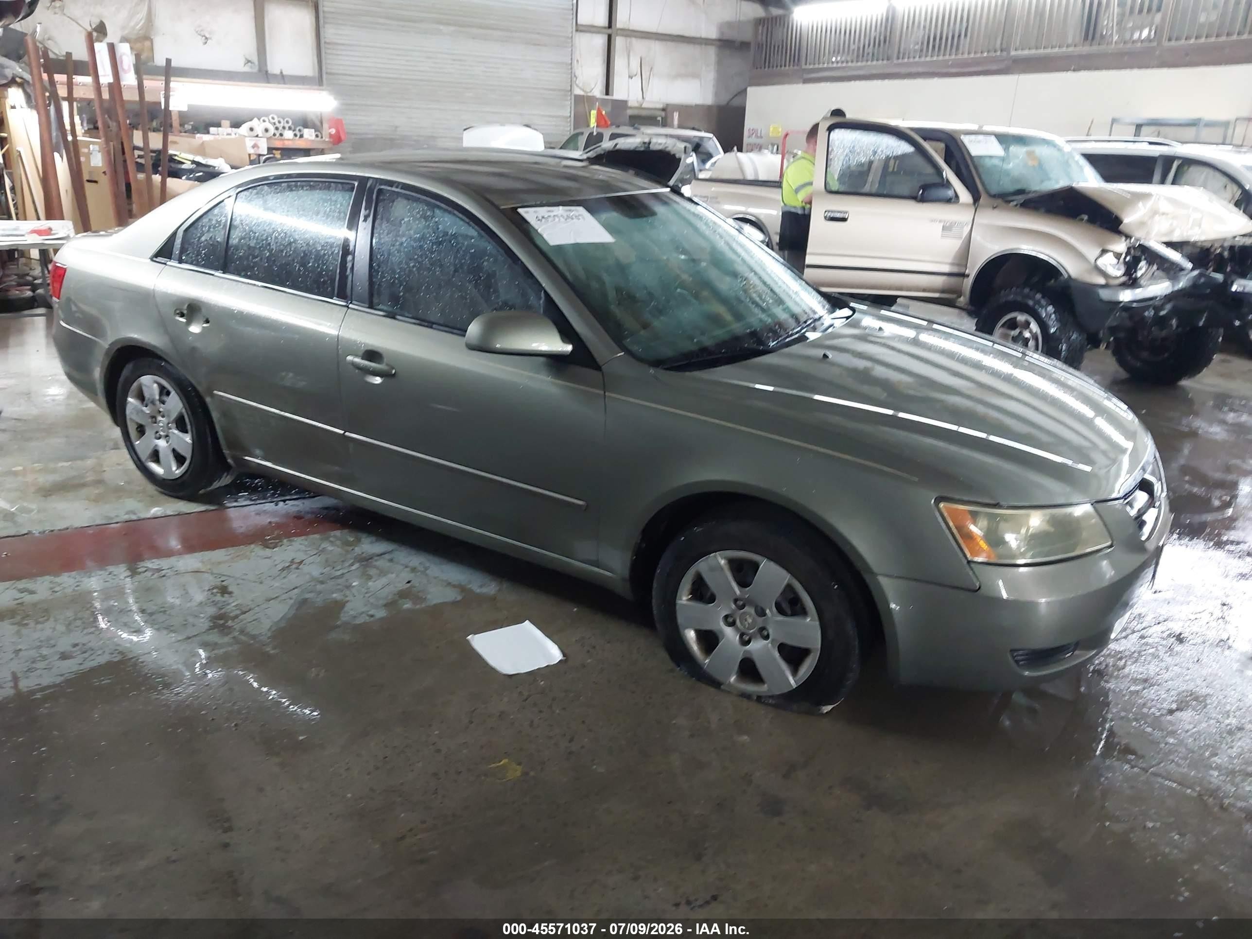 2007 Hyundai Sonata GLS, VIN 5NPET46C77H187837 — Side