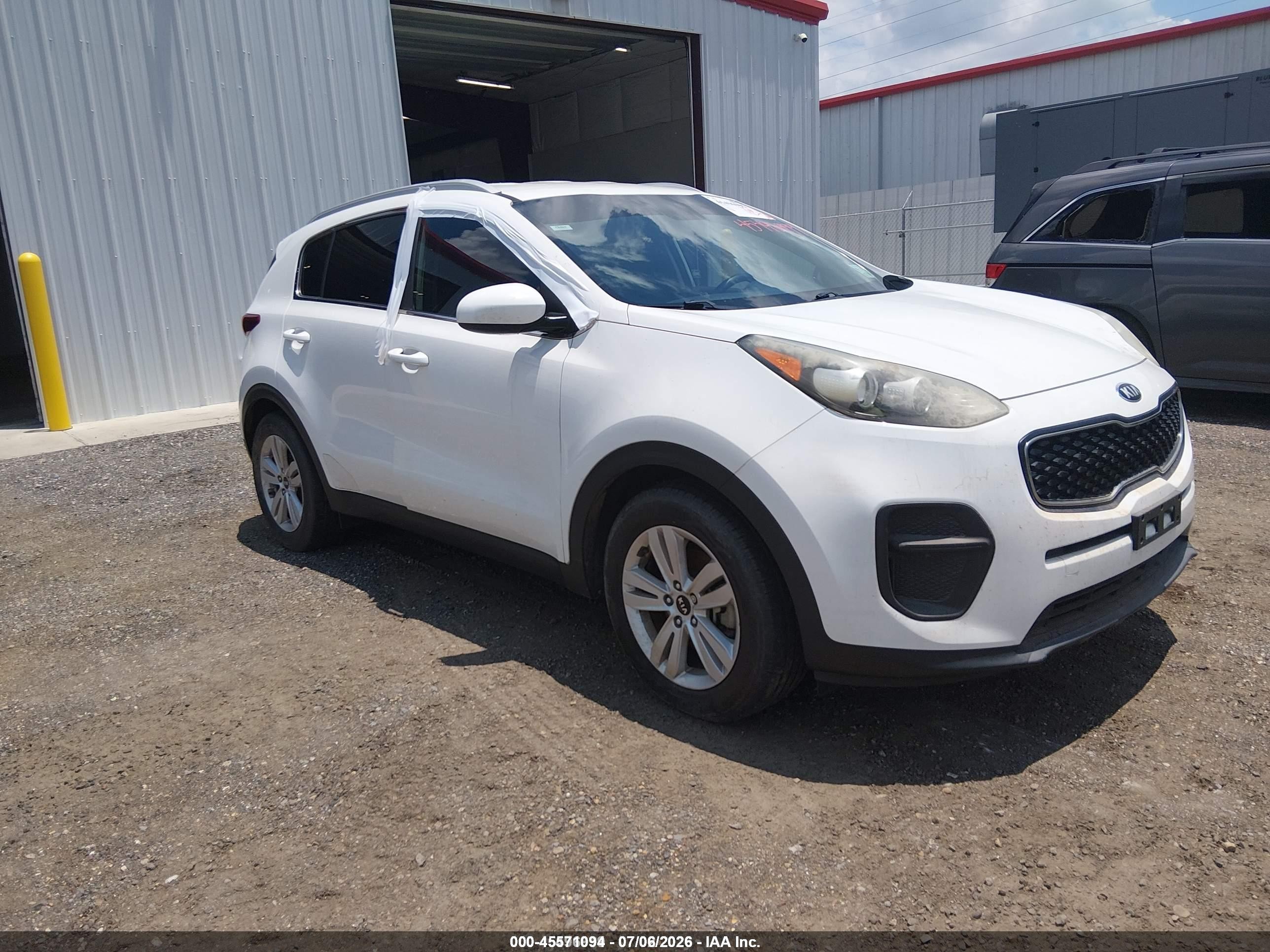 2018 Kia Sportage LX, VIN KNDPM3AC7J7490328 — Вода / потоп