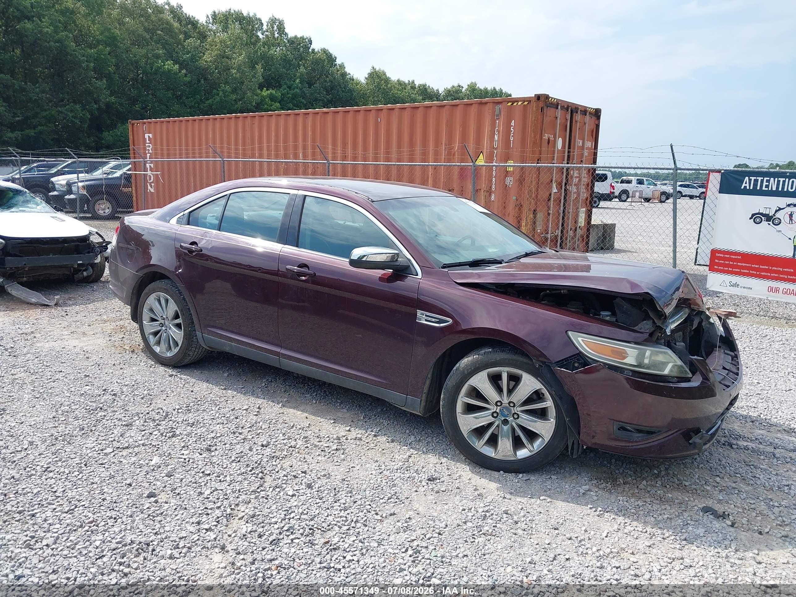 2011 Ford Taurus Limited, VIN 1FAHP2FW1BG155856 — Front end