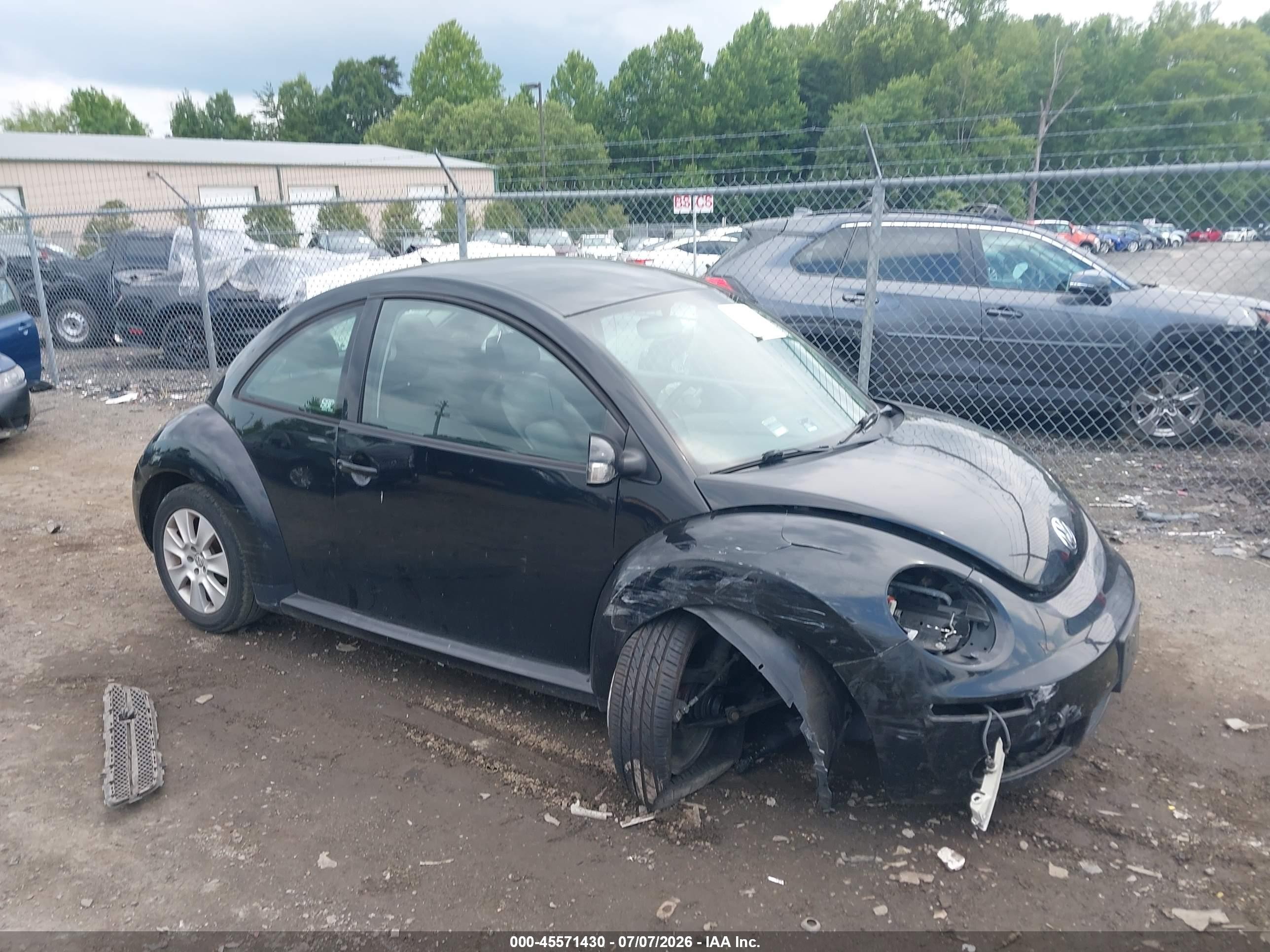 2009 Volkswagen Beetle S, VIN 3VWPW31C99M506912 — Front end