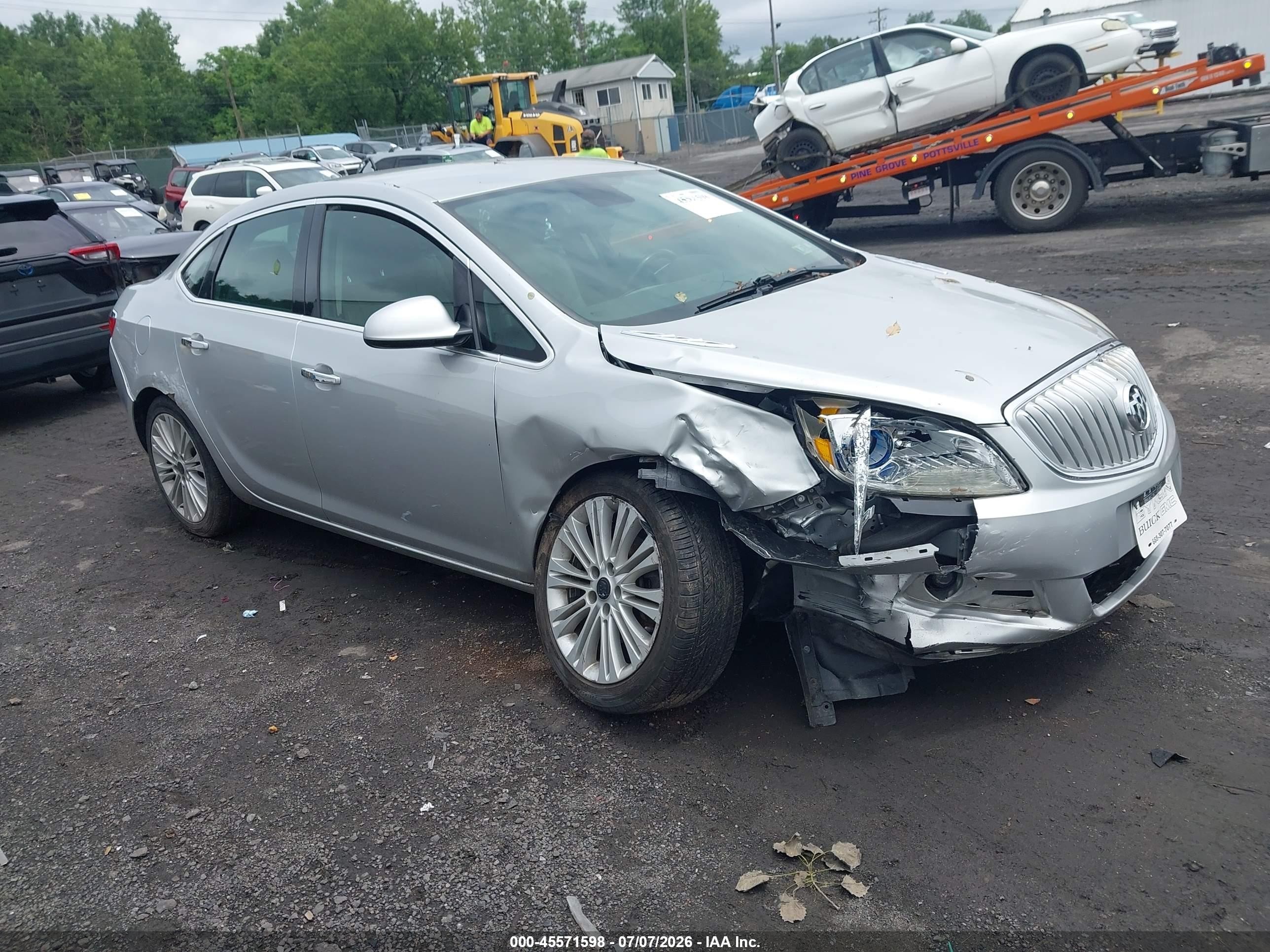2014 Buick Verano, VIN 1G4PP5SK5E4157914 — Front end